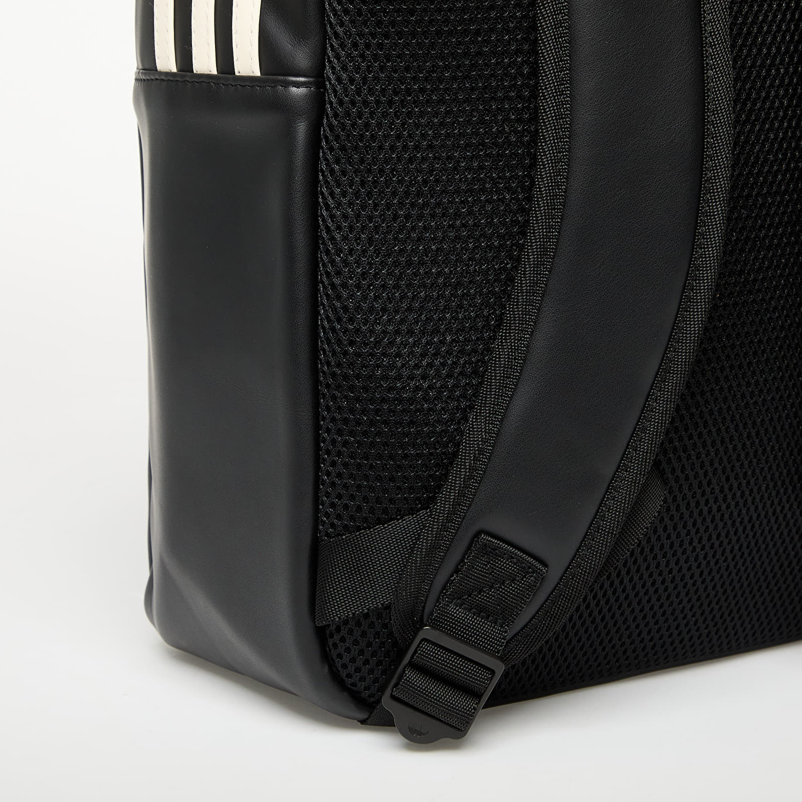 Meeste seljakotid adidas Polyurethane Outline Trefoil Backpack Black