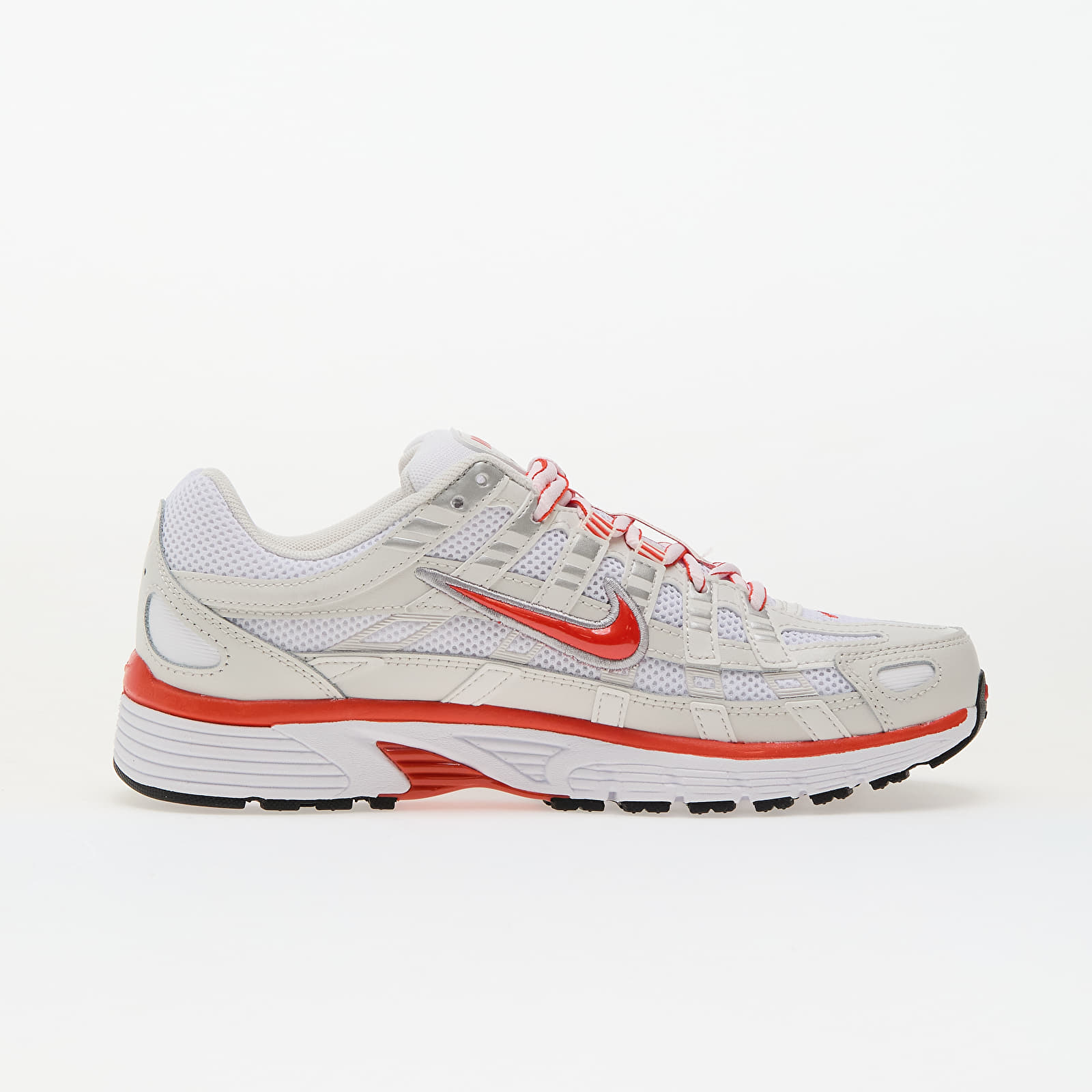 Naiste tossud ja kingad Nike W P-6000 White/ Picante Red-Platinum Tint-Black