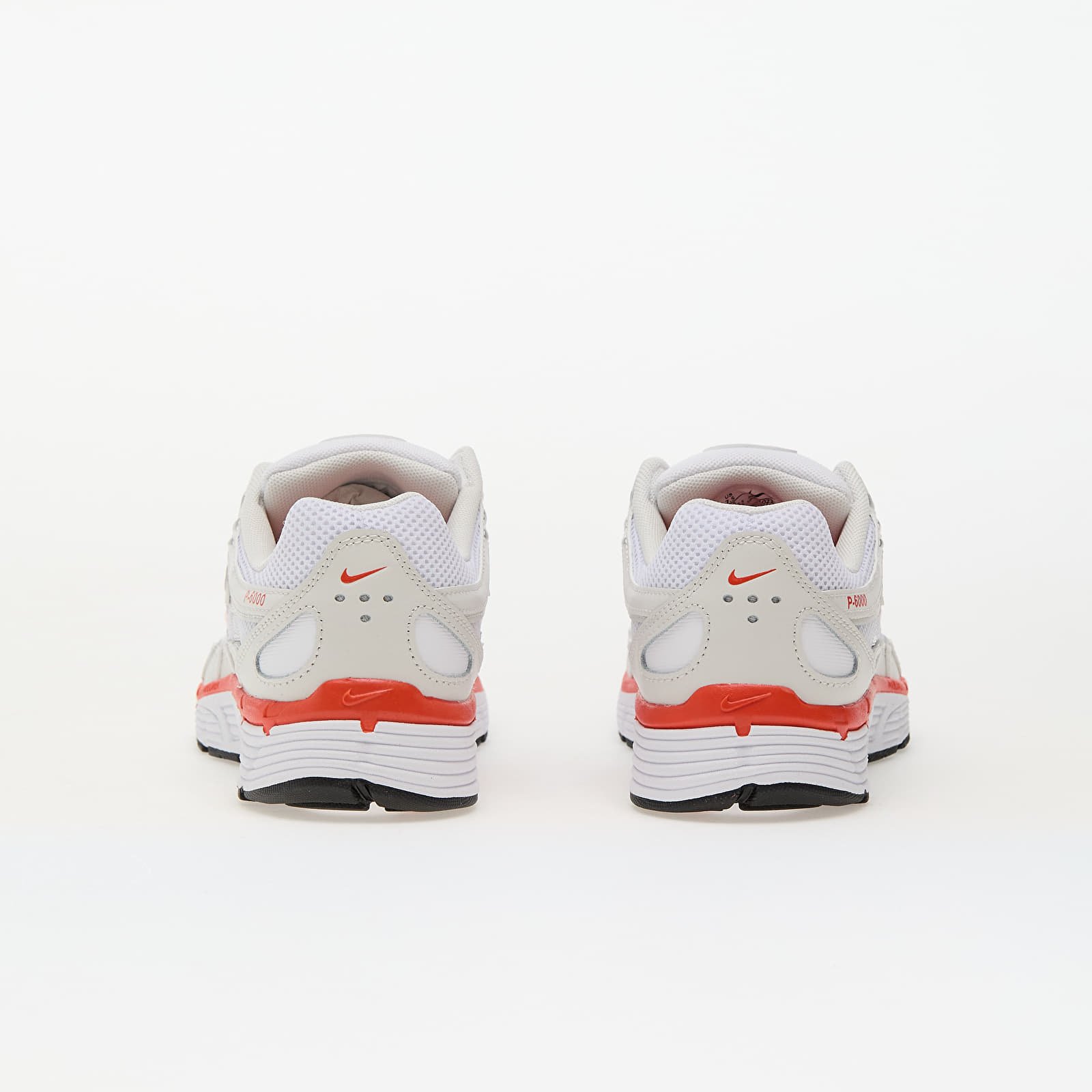 Naiste tossud ja kingad Nike W P-6000 White/ Picante Red-Platinum Tint-Black