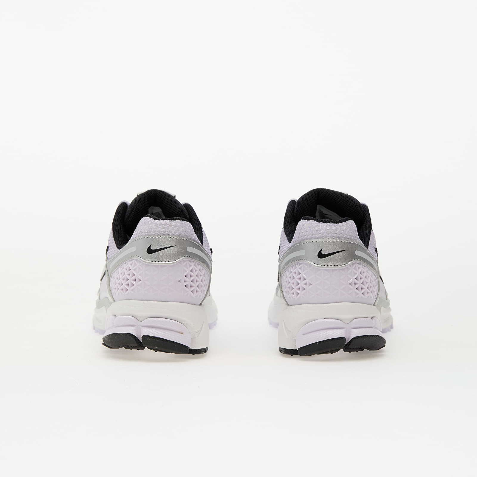 Ženski čevlji Nike W Zoom Vomero 5 M Barely Grape/ Metallic Silver-Photon Dust