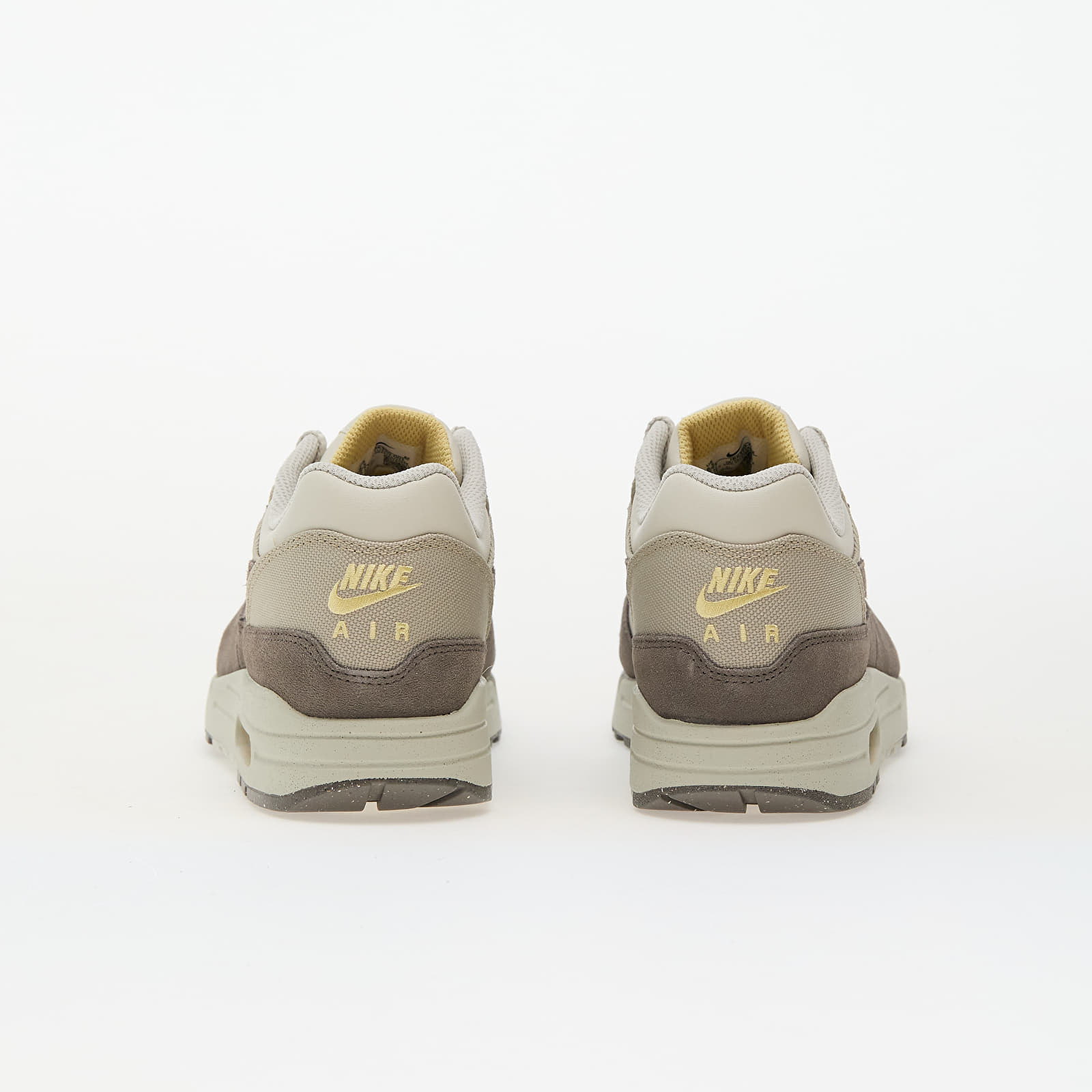 Meeste tossud ja kingad Nike Air Max 1 Prem Light Bone/ Cave Stone-Chamois