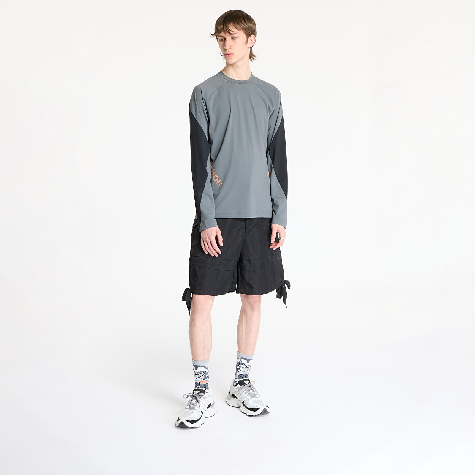 Camisetas hombre Reebok Longsleeve Run Tee UNISEX Grey 3/ Washed Black