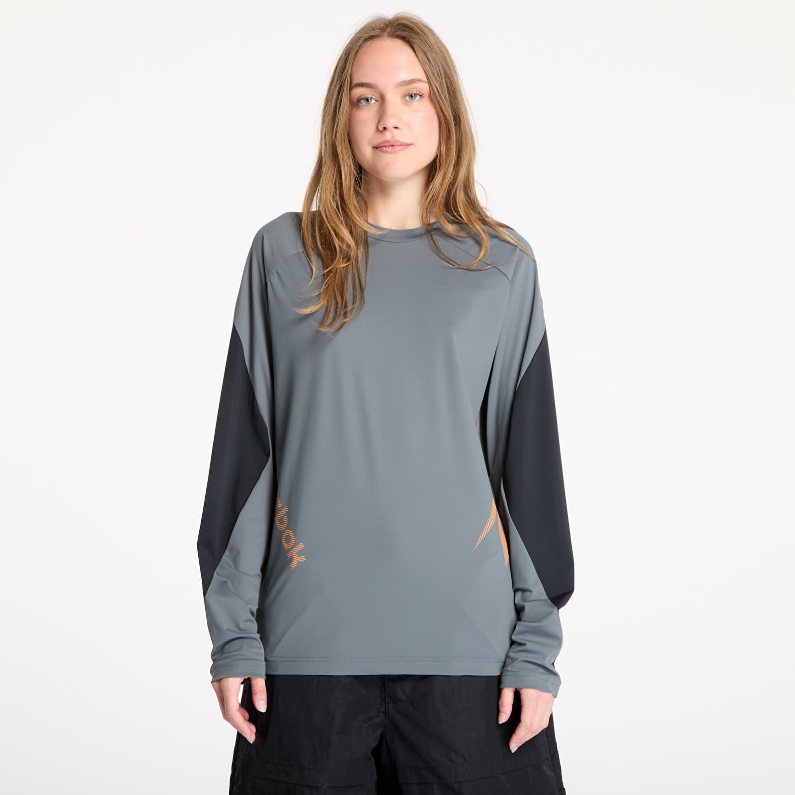 Camisetas hombre Reebok Longsleeve Run Tee UNISEX Grey 3/ Washed Black