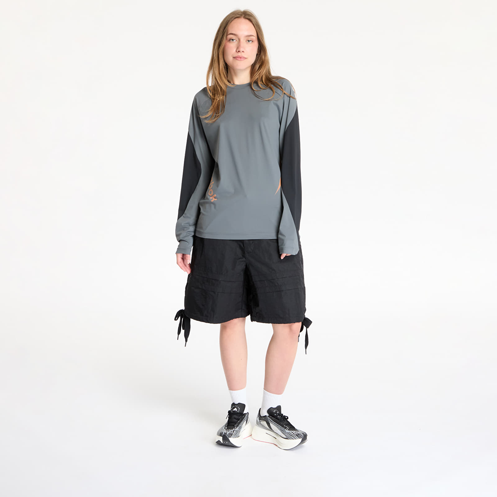Camisetas hombre Reebok Longsleeve Run Tee UNISEX Grey 3/ Washed Black