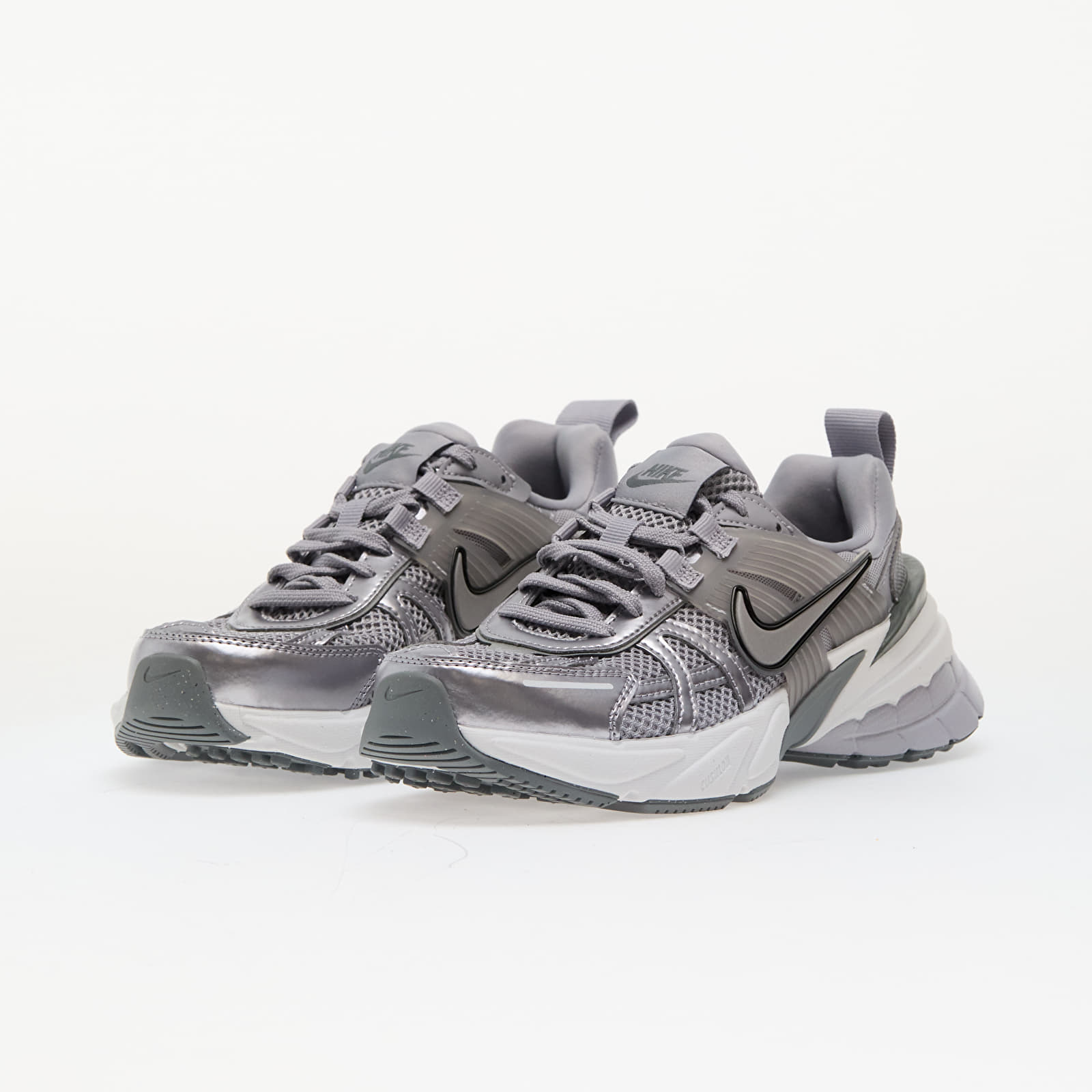 Naiste tossud ja kingad Nike W V2K Run Cement Grey/ Cement Grey-Pewter