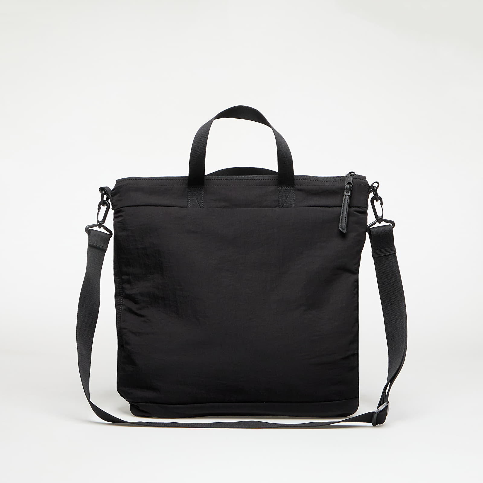 Õlakotid Calvin Klein Jeans Metro Nylon Helmet Bag Black