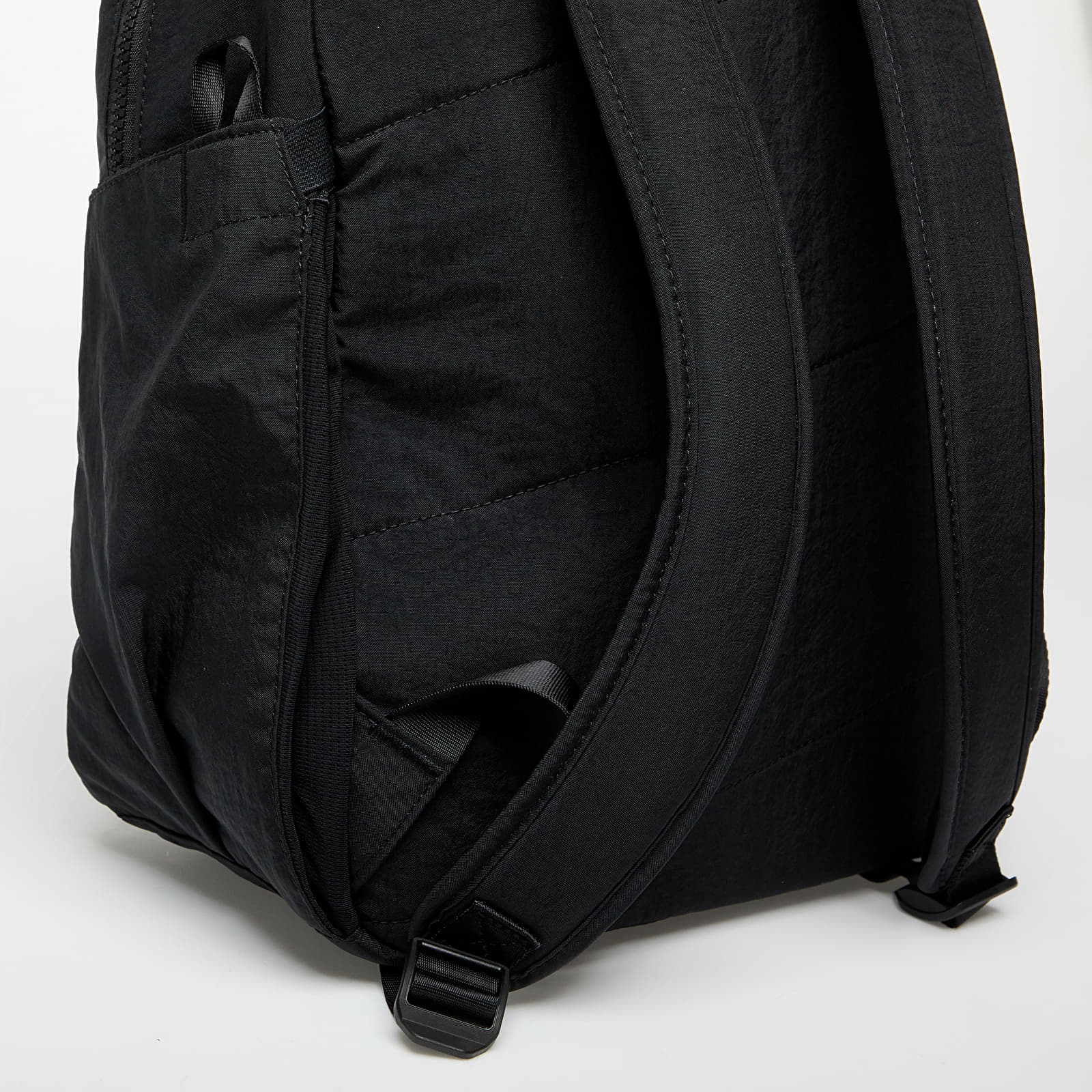 Seljakotid Nike Aura Backpack (24L) Black/ Black/ Matte Silver