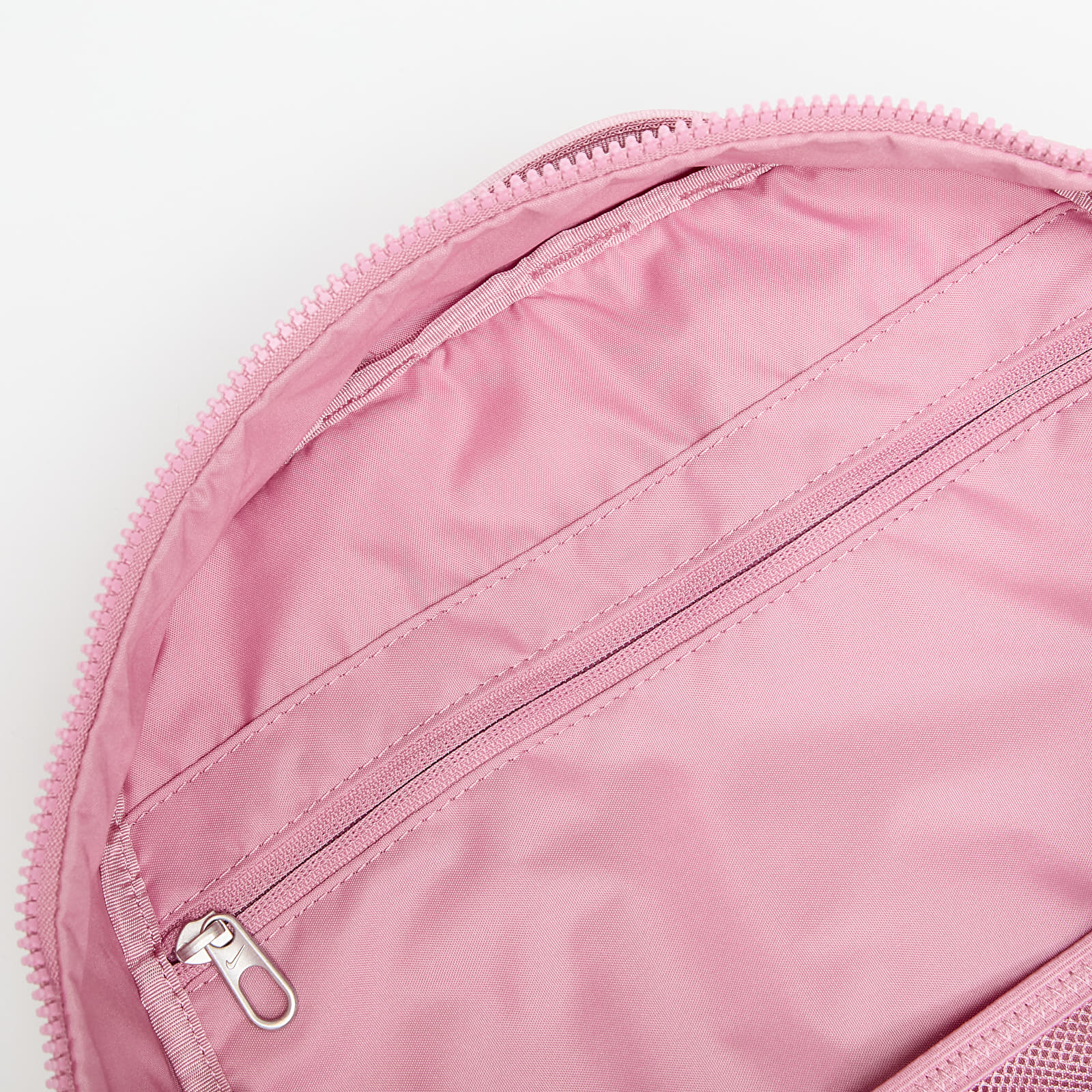 Moški nahrbtniki  Nike Aura Backpack (24L) Elemental Pink/ Matte Silver