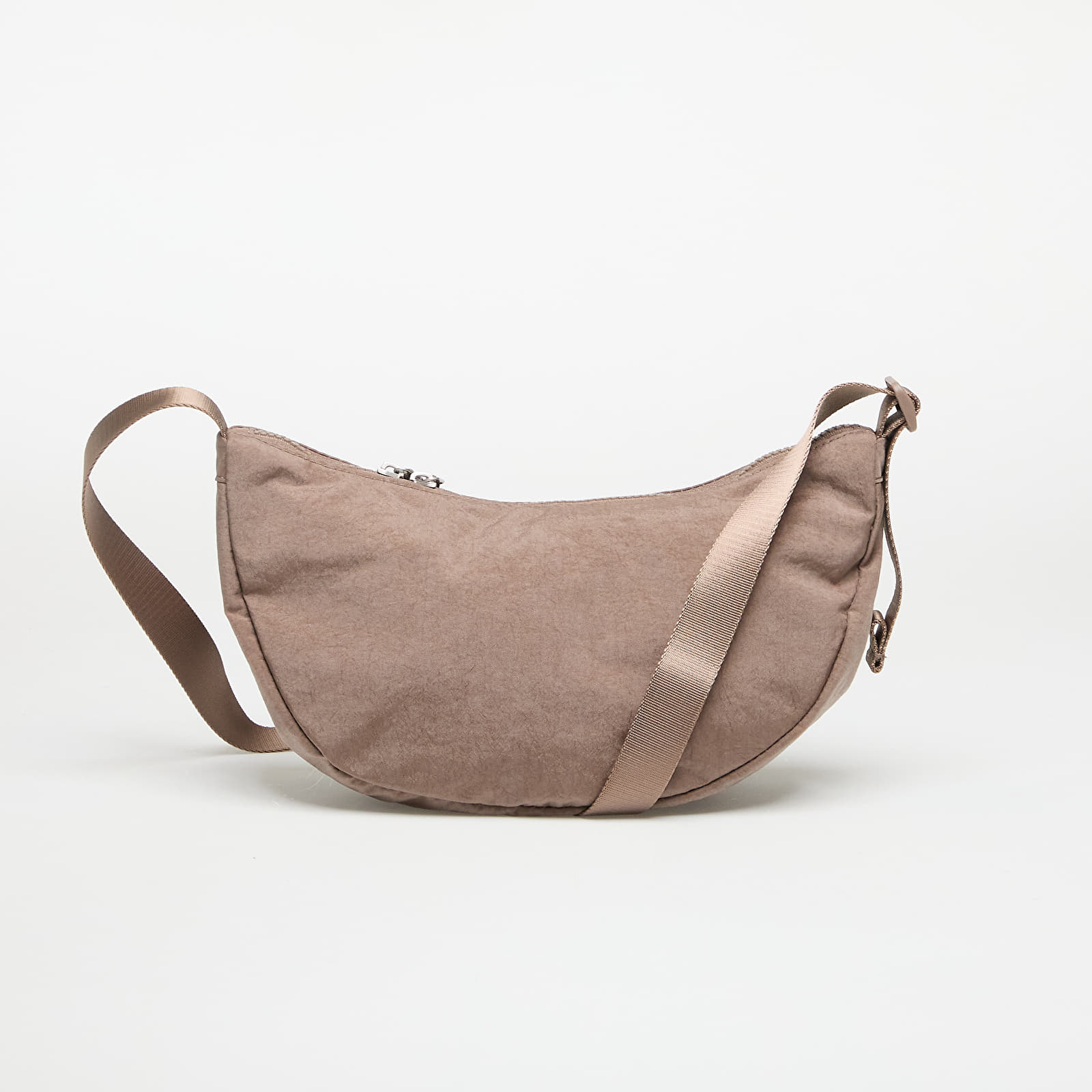 Bolsos bandolera Nike Aura Crescent Crossbody Bag (4L) Mink Brown/ Mink Brown/ Matte Silver