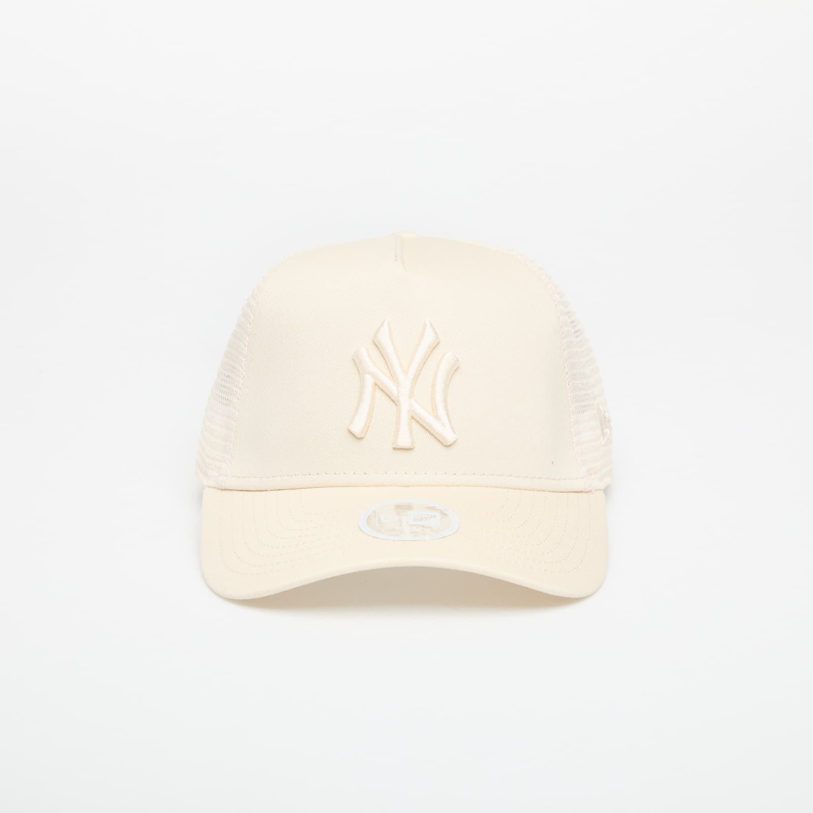 Gorras New Era New York Yankees 9FORTY Womens League Essential Trucker Cap Light Cream