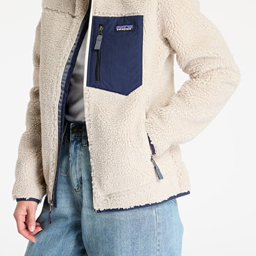Patagonia W's Classic Retro-X Jacket Natural/ New Navy | Queens