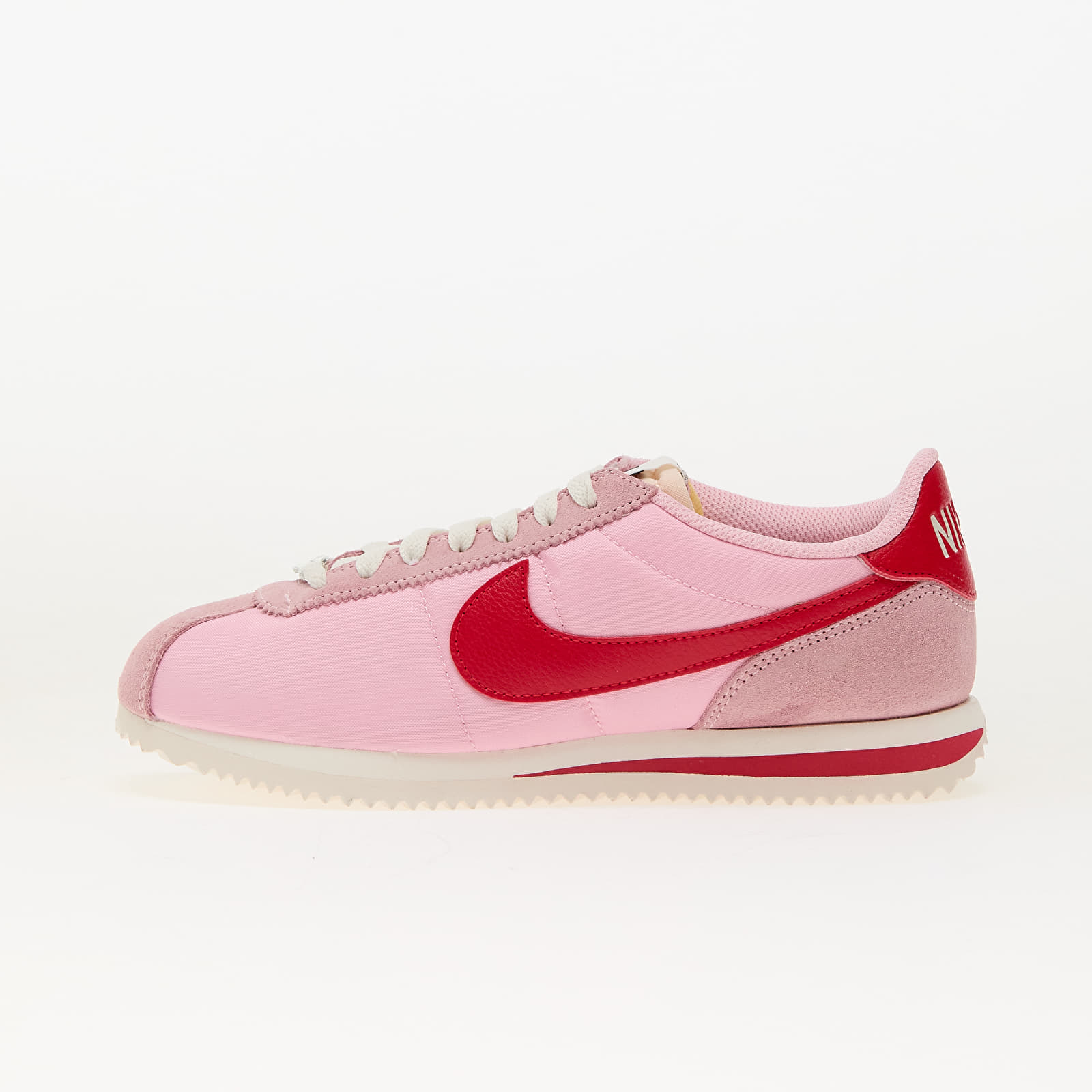 Dámské tenisky a boty Nike W Cortez Textile Med Soft Pink/ Fire Red-Sail-Team Orange
