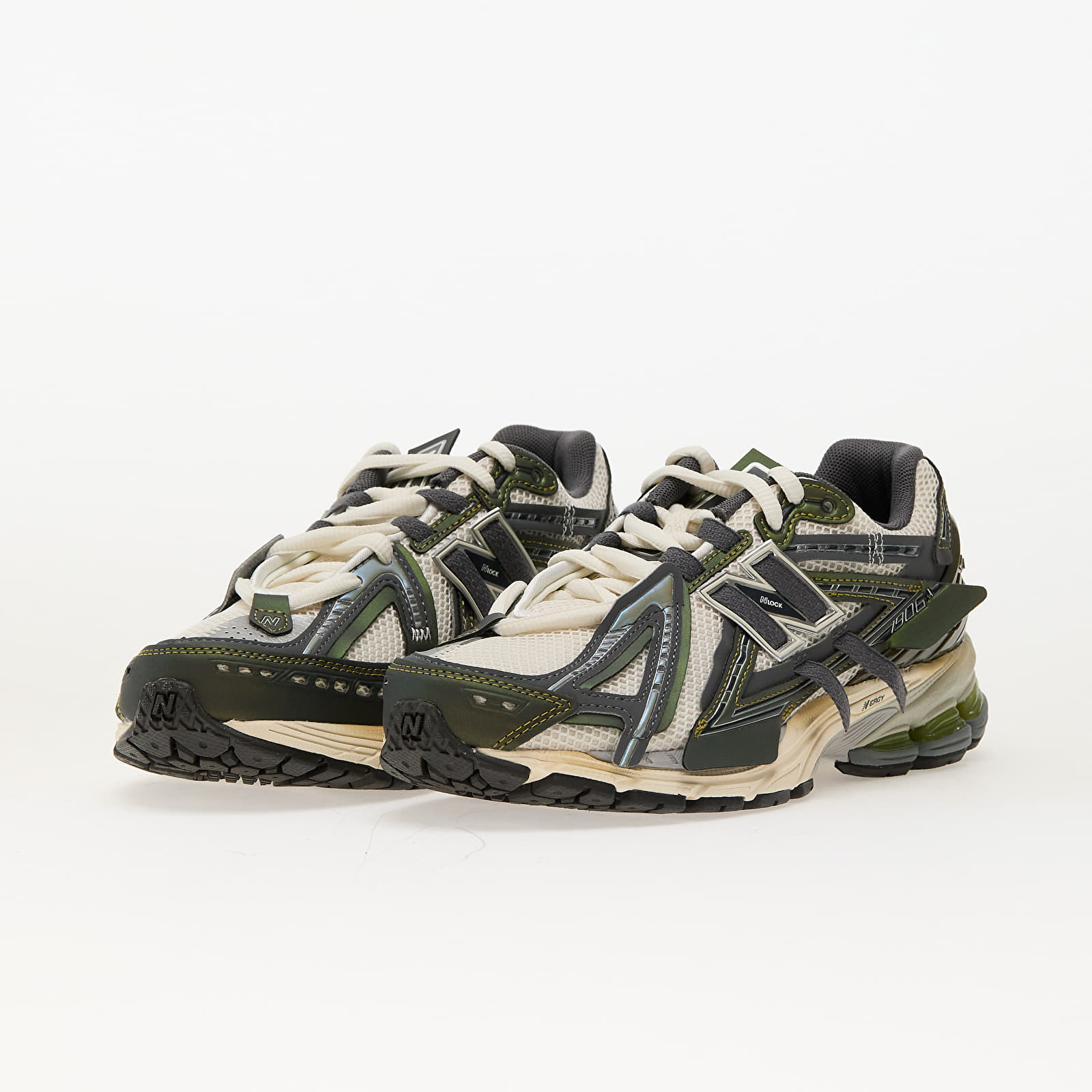 Herenschoenen New Balance 1906 Olive Juice/ Sea Salt/ Woodland
