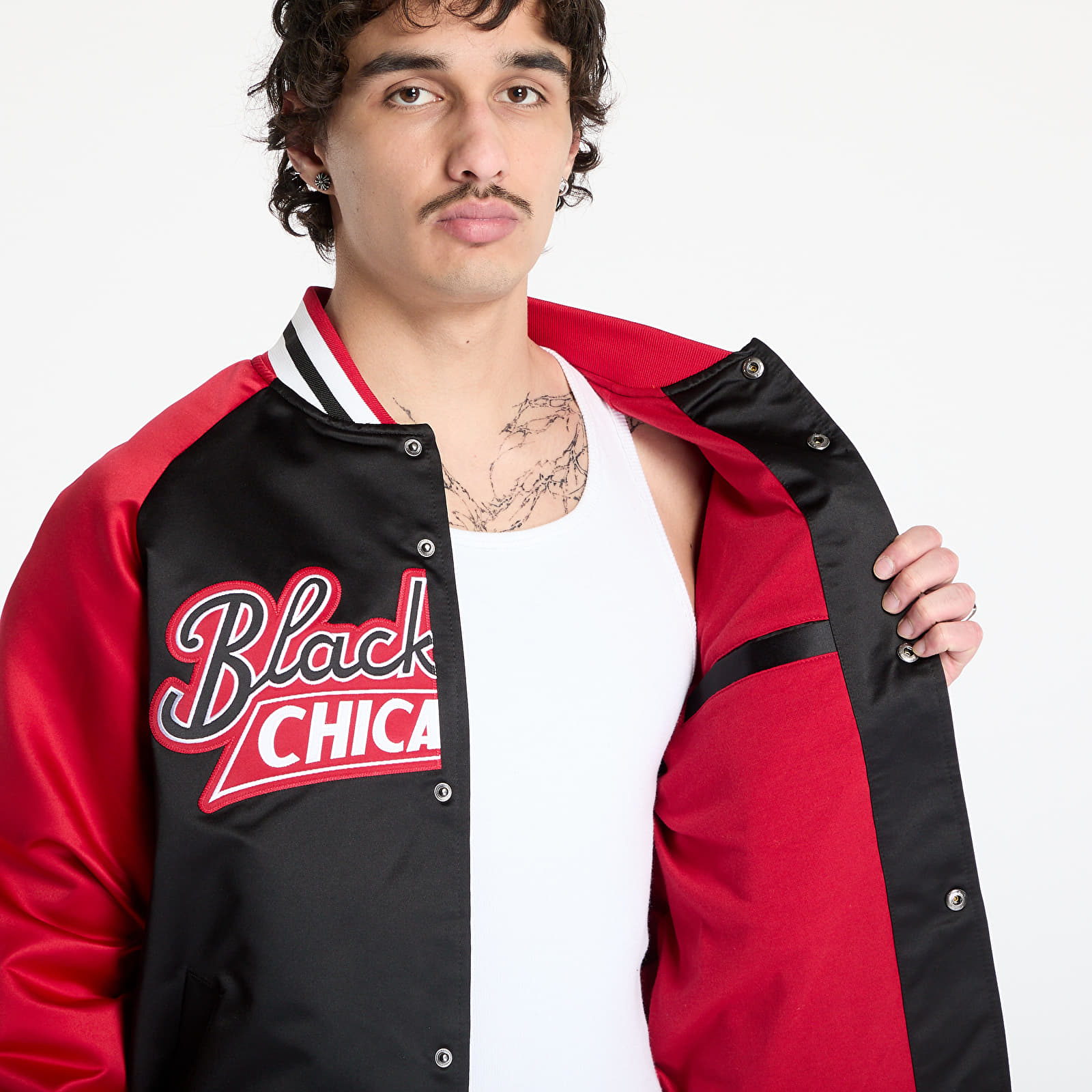 Men's jackets Mitchell & Ness NHL Double Clutch Lw Satin Vintage Logo Blackhawks Jacket Black/ Scarlet
