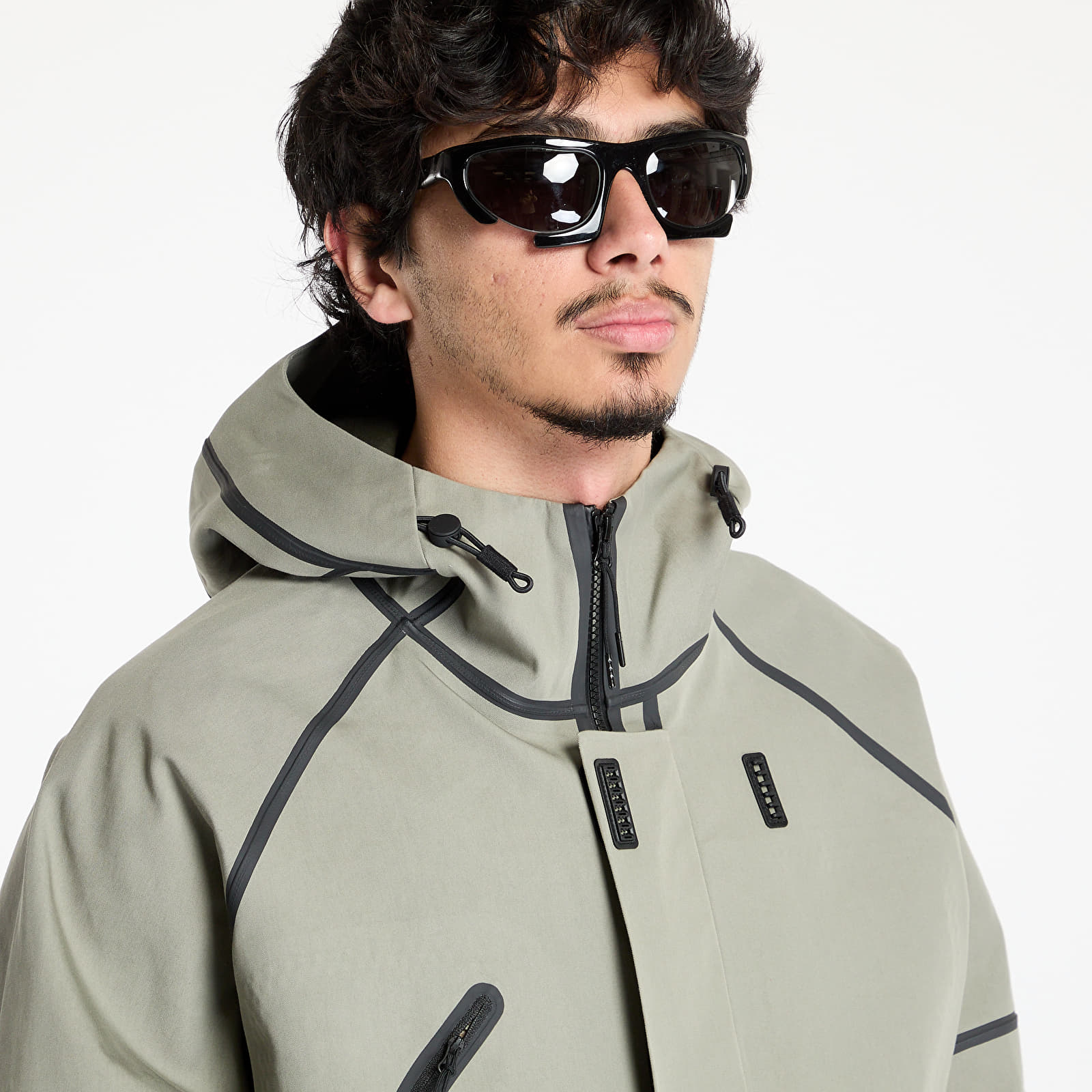 Meeste jakid Nike Tech Men's Storm-FIT Hooded Rain Jacket Light Army/ Black