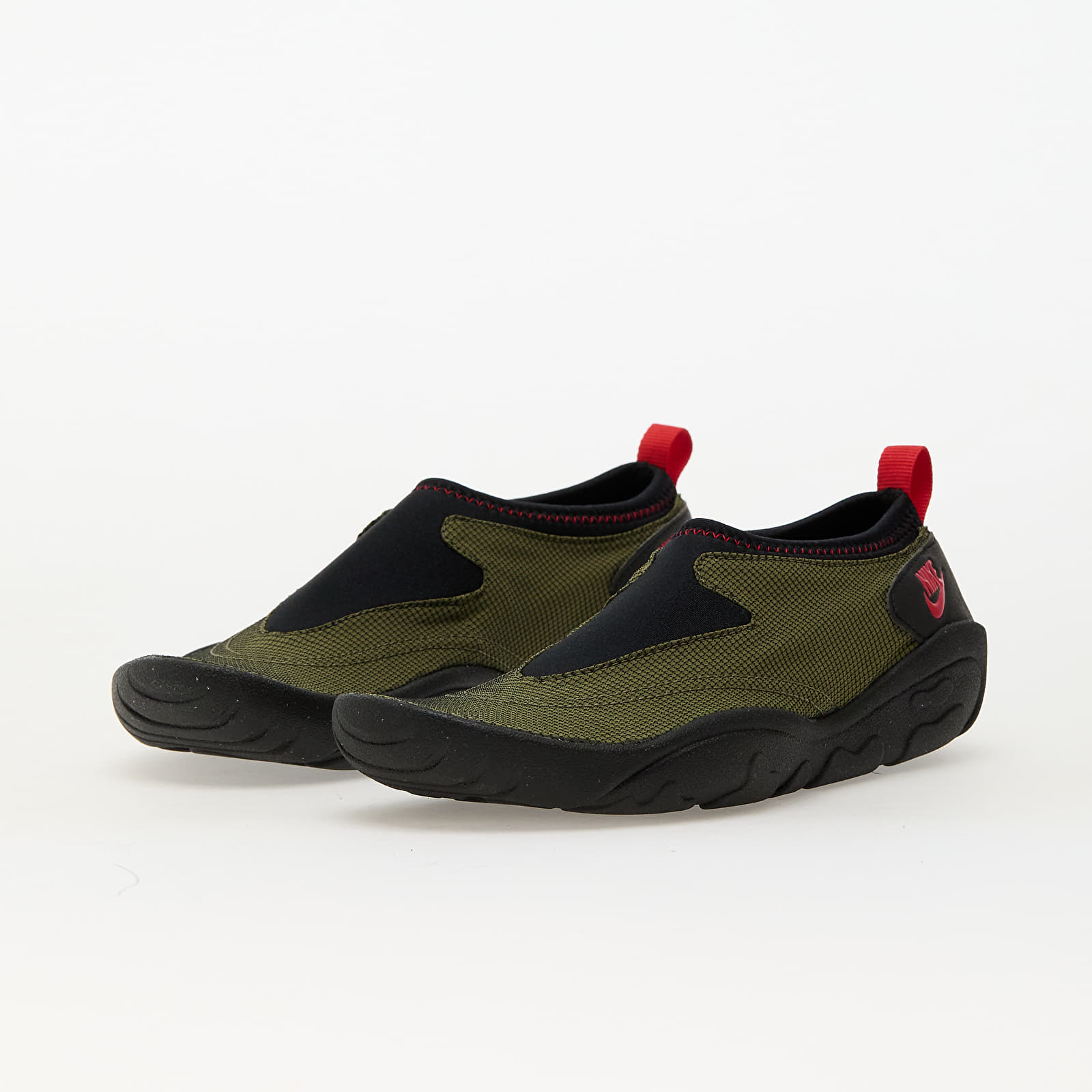 Men's sneakers and shoes Nike Aqua Turf Medium Olive/ University Red-Black
