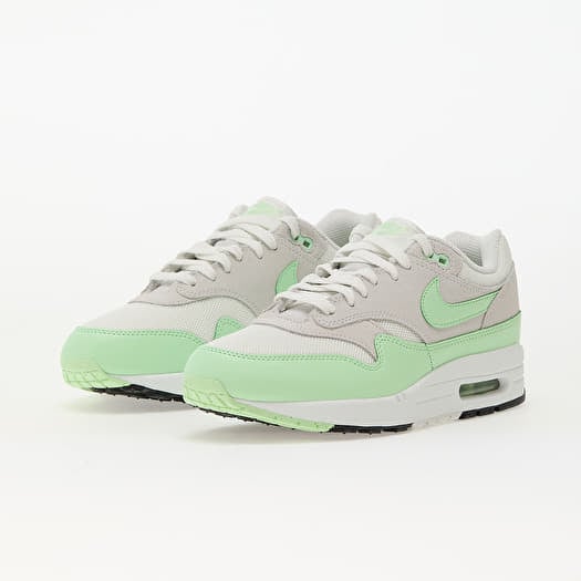 Men's sneakers and shoes Nike Air Max Essential Summit White