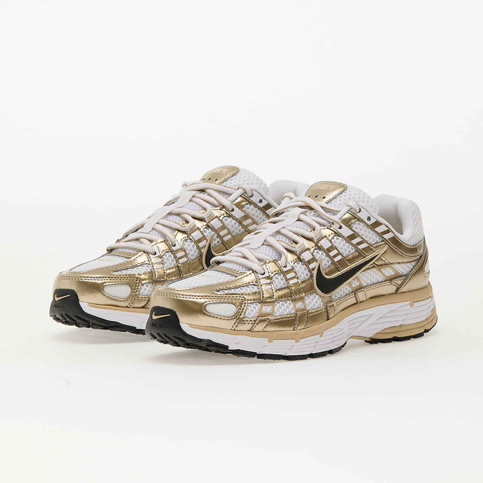 Women's sneakers and shoes Nike W P-6000 Gld White/ Black-Grain-Mtlc Gold Grain