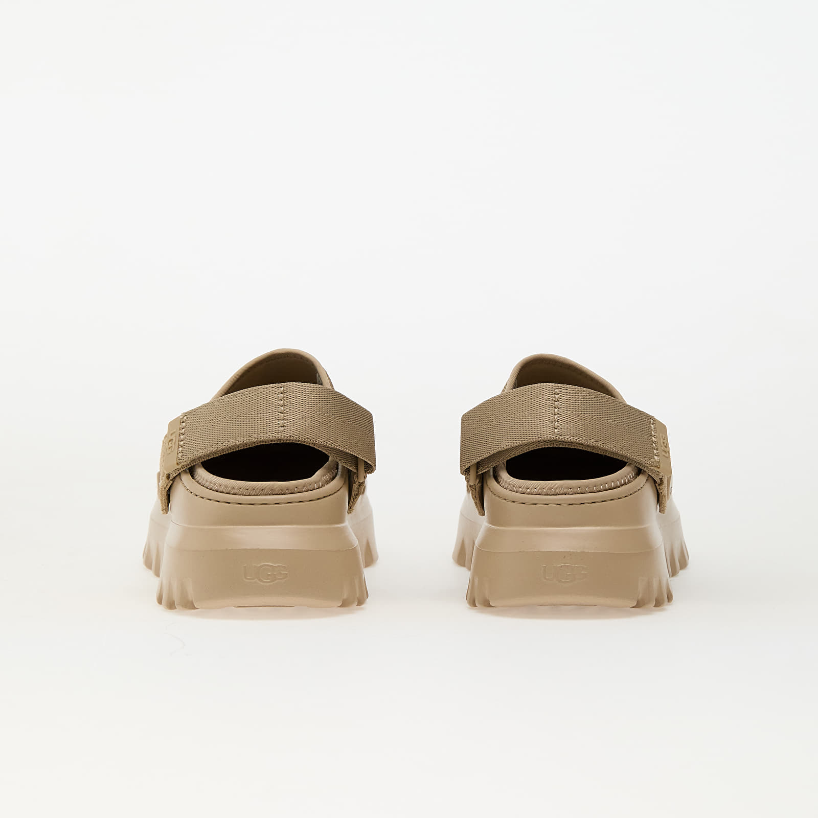Adidași și pantofi pentru bărbați UGG M Peakmod Dark Sand