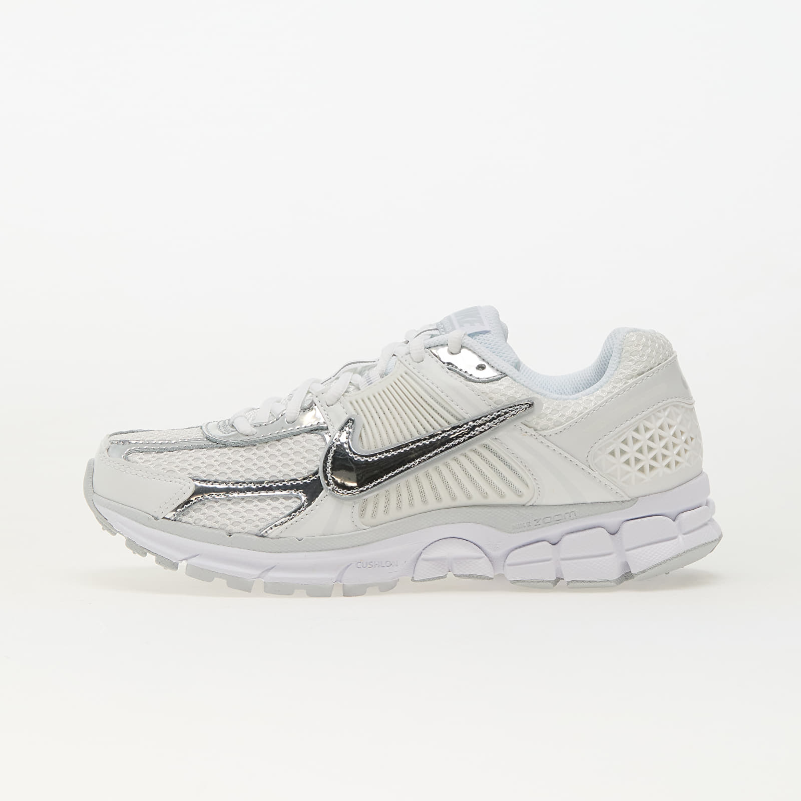 Naiste tossud ja kingad Nike W Zoom Vomero 5 Gold White/ Metallic Silver-Summit White