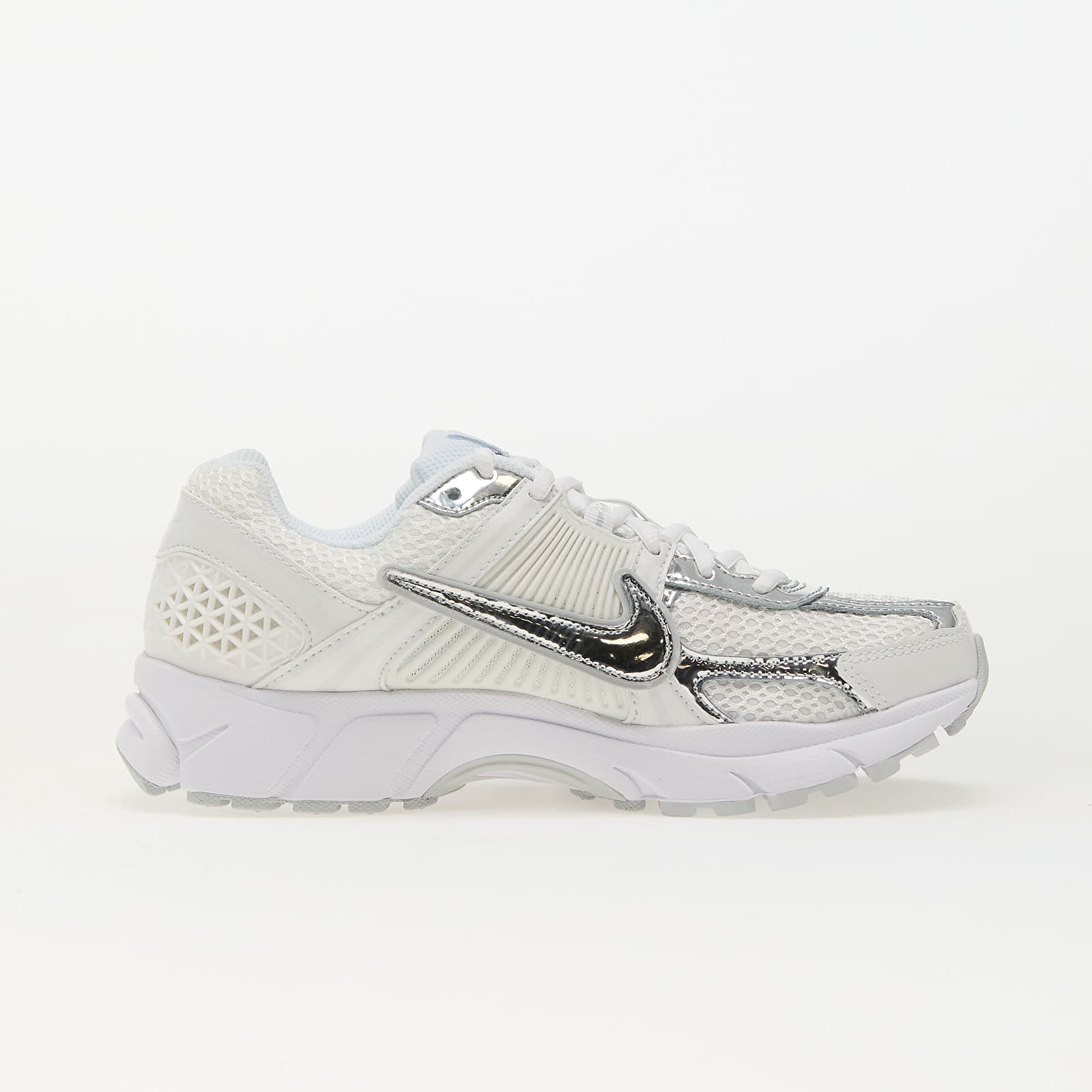 Naiste tossud ja kingad Nike W Zoom Vomero 5 Gold White/ Metallic Silver-Summit White