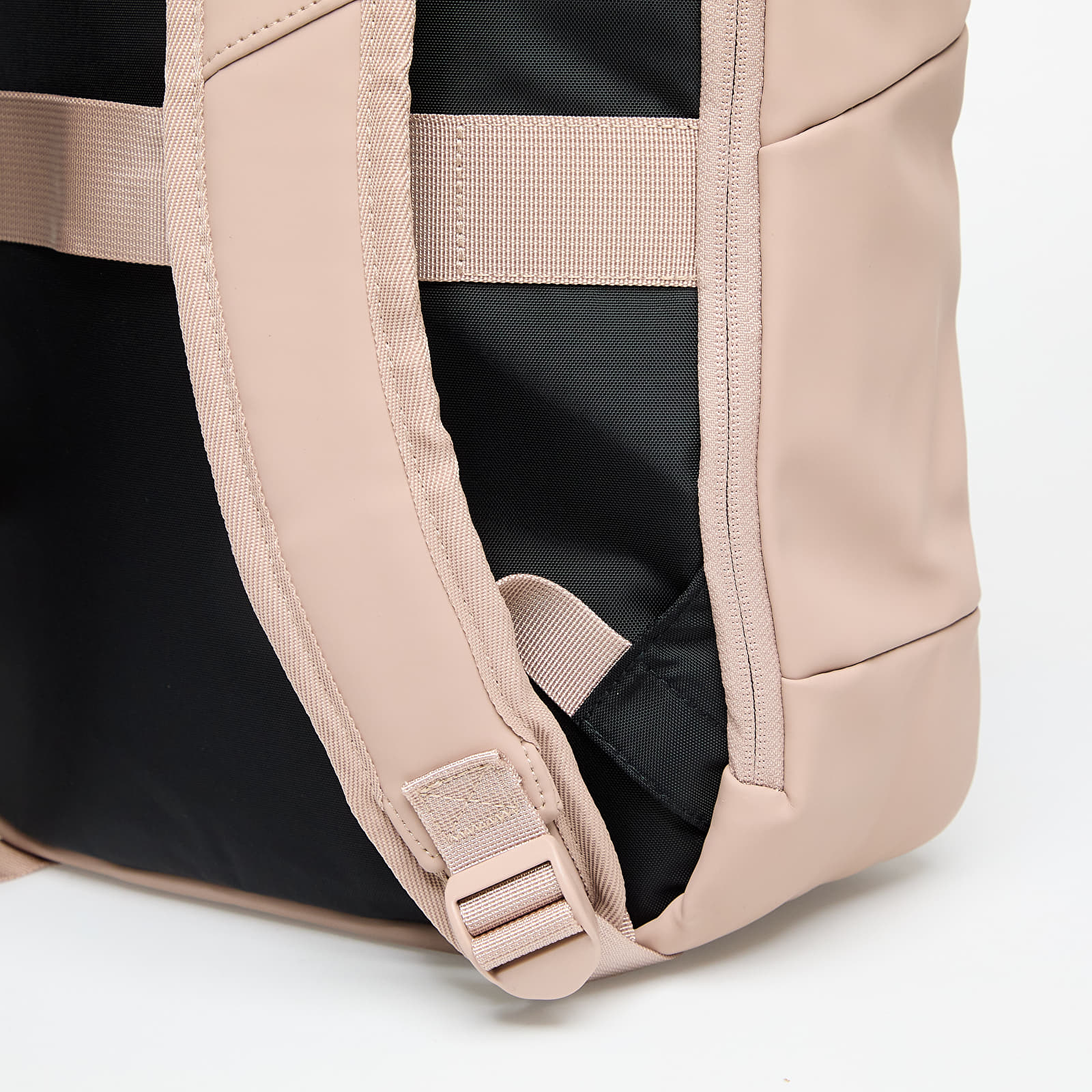 Mochilas para hombre EASTPAK Yarin Backpack Matsand