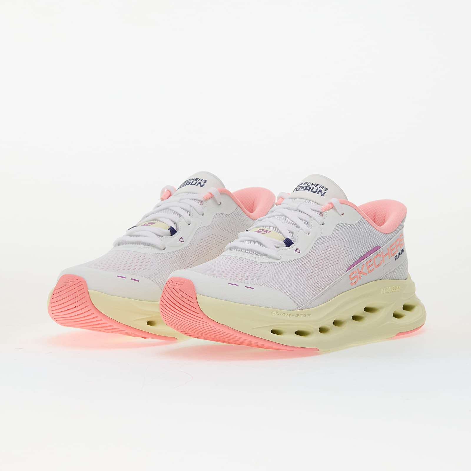 Sneakers und Schuhe für Frauen Skechers Max Cushioning Glide-Step White/ Pink