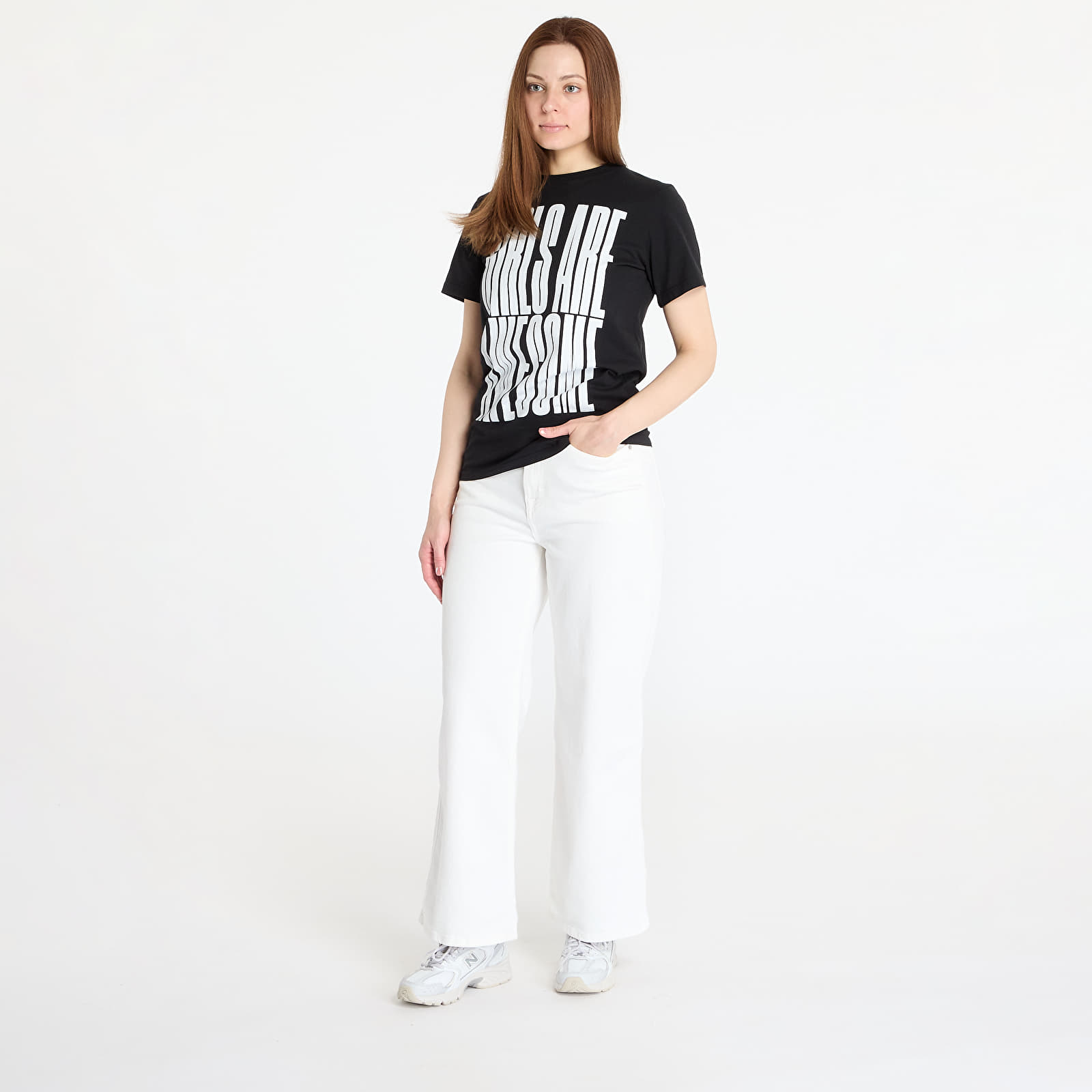 Trička Girls Are Awesome Stand Tall Tee Black