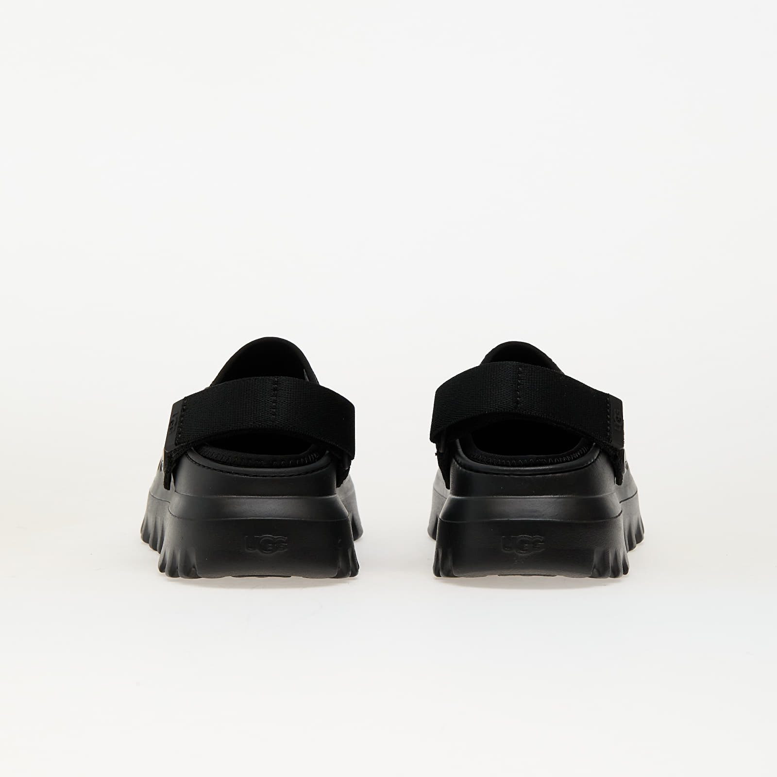 Adidași și pantofi pentru bărbați UGG M Peakmod Black