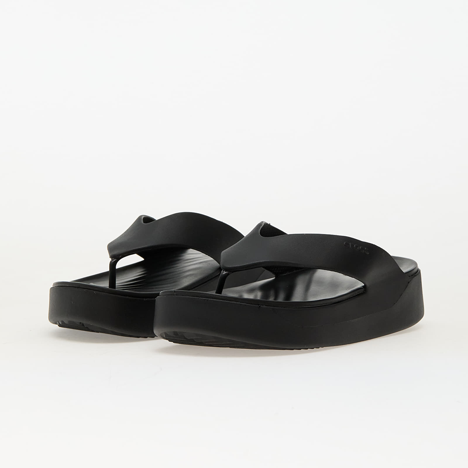 Meeste tossud ja kingad Crocs Getaway Platform Flip Black
