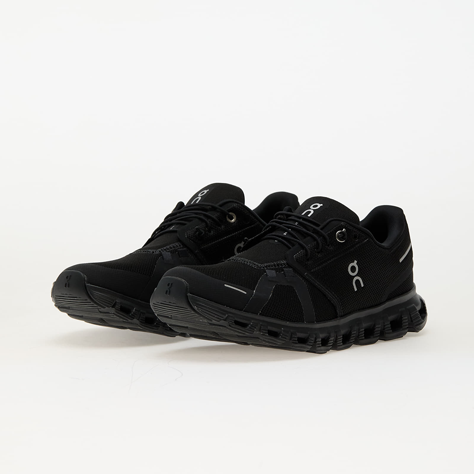 Men's sneakers and shoes On M Cloud 6 Black/ Black