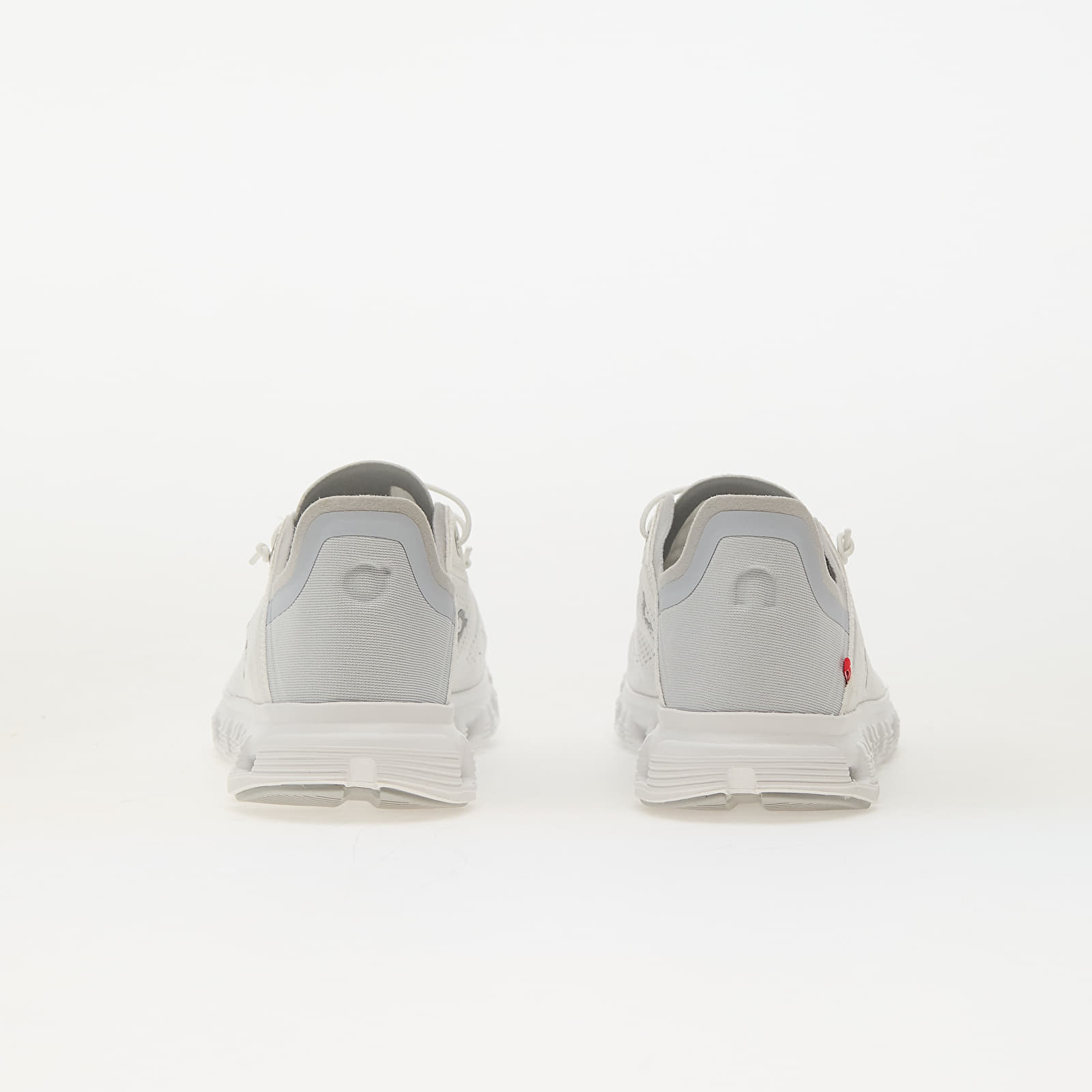 Meeste tossud ja kingad On M Cloud 6 Coast White/ Glacier