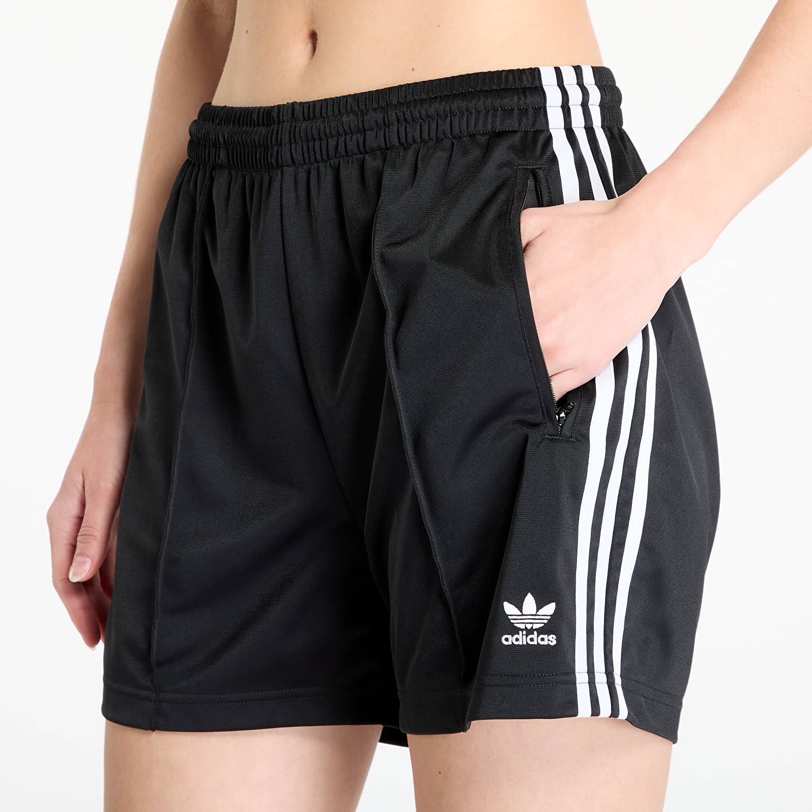 Naiste lühikesed püksid adidas Firebird Short Black