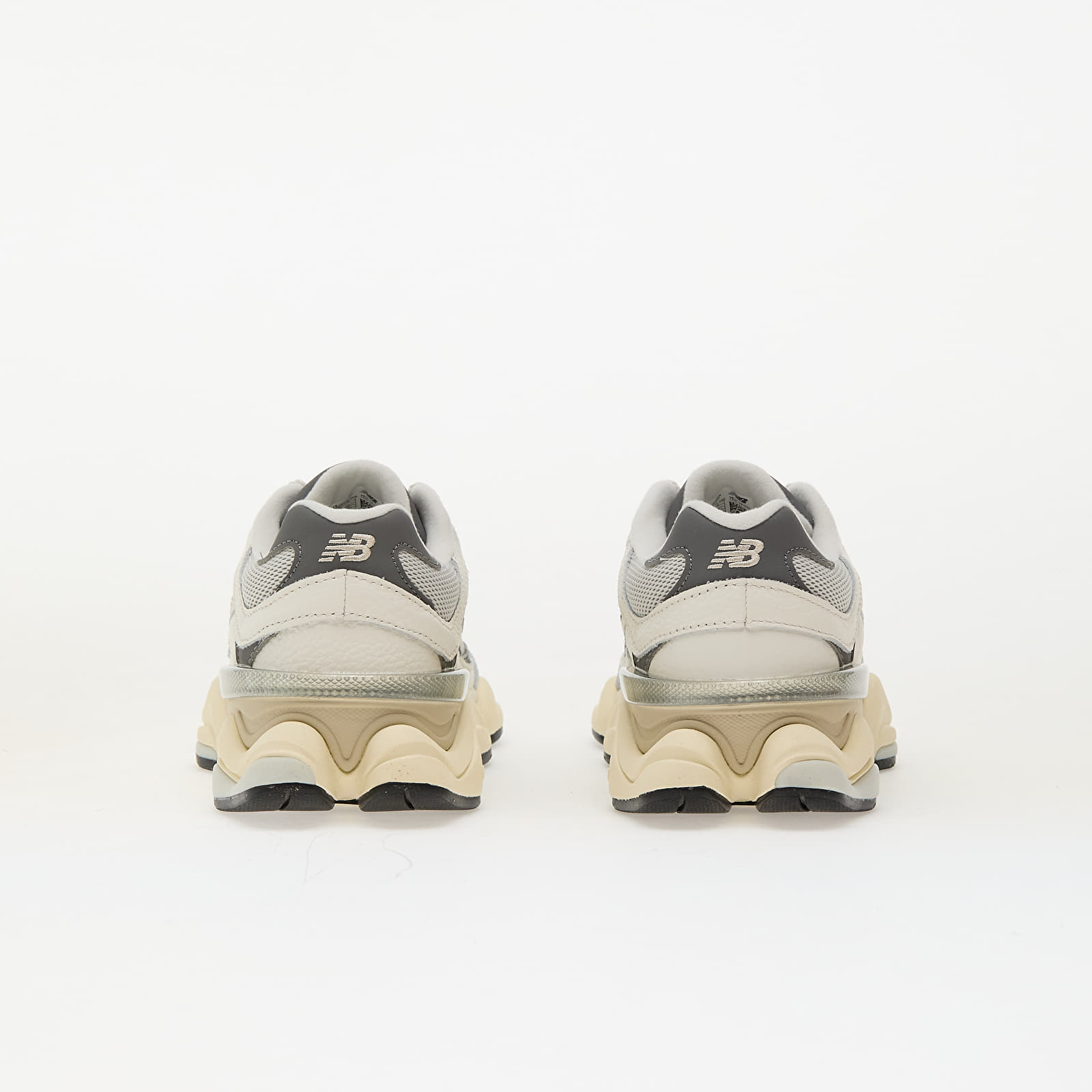 Męskie trampki i buty New Balance 9060 Sea Salt