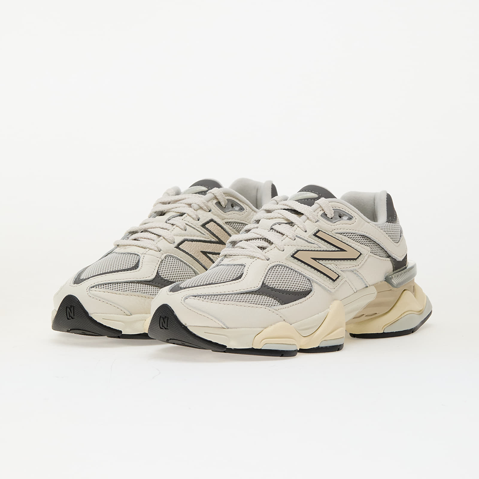Męskie trampki i buty New Balance 9060 Sea Salt