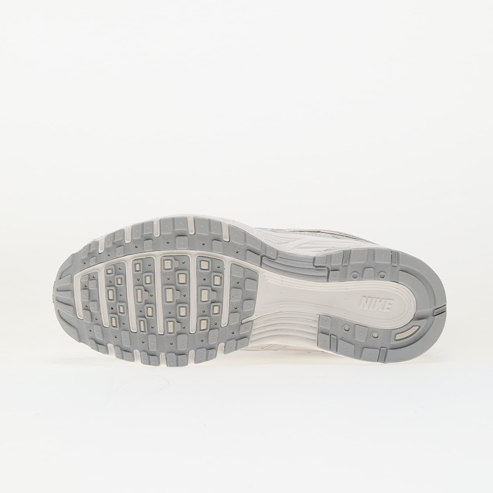 Naiste tossud ja kingad Nike W P-6000 Se Summit White/ Wolf Grey-Vast Grey