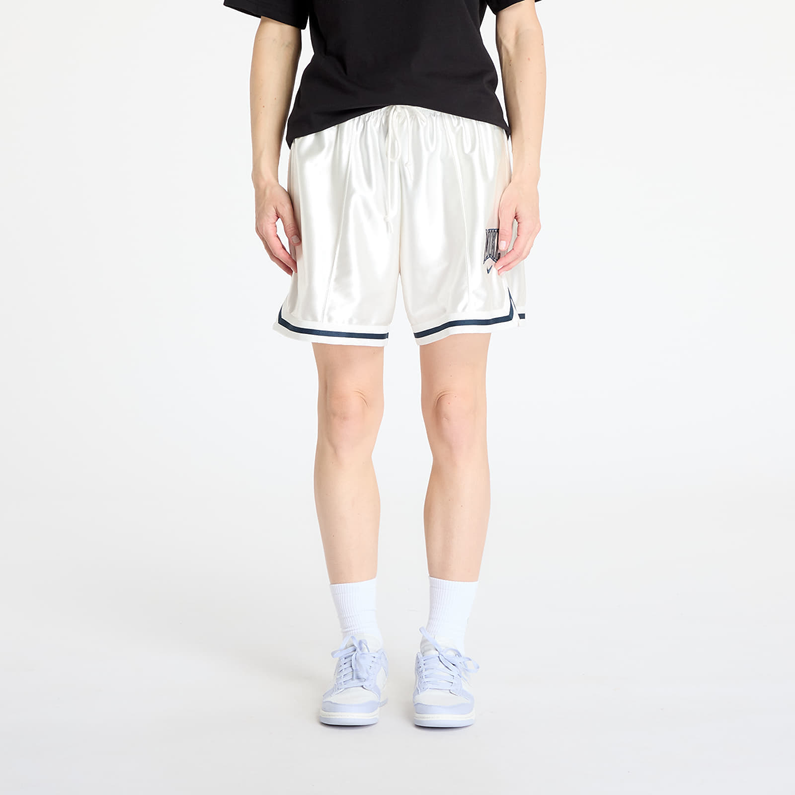 Nike Sportswear Womens Loose Mid-Rise Graphic Shorts White XS