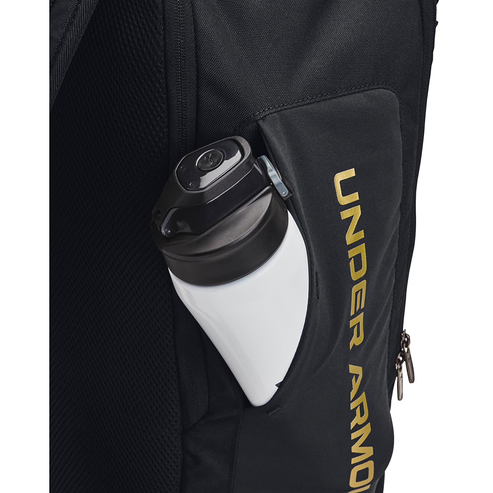 Meeste seljakotid Under Armour Contain Backpack Black/ Black/ Metallic Gold
