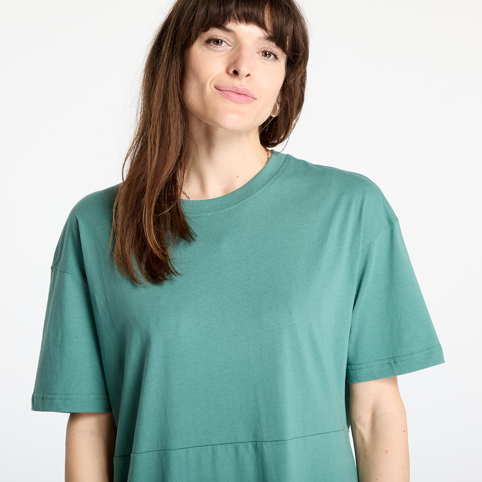 Kleider Urban Classics Ladies Organic Oversized Slit Tee Dress Green
