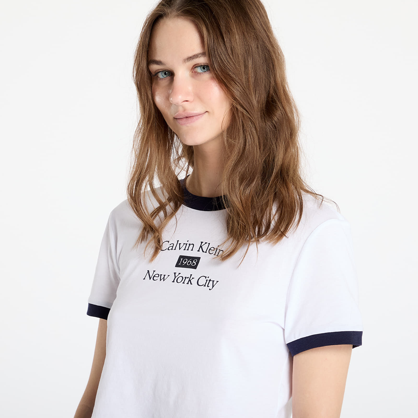 Naiste T-särgid Calvin Klein Jeans Drapey Jersey Crop Brilliant White/ Baritone Blue