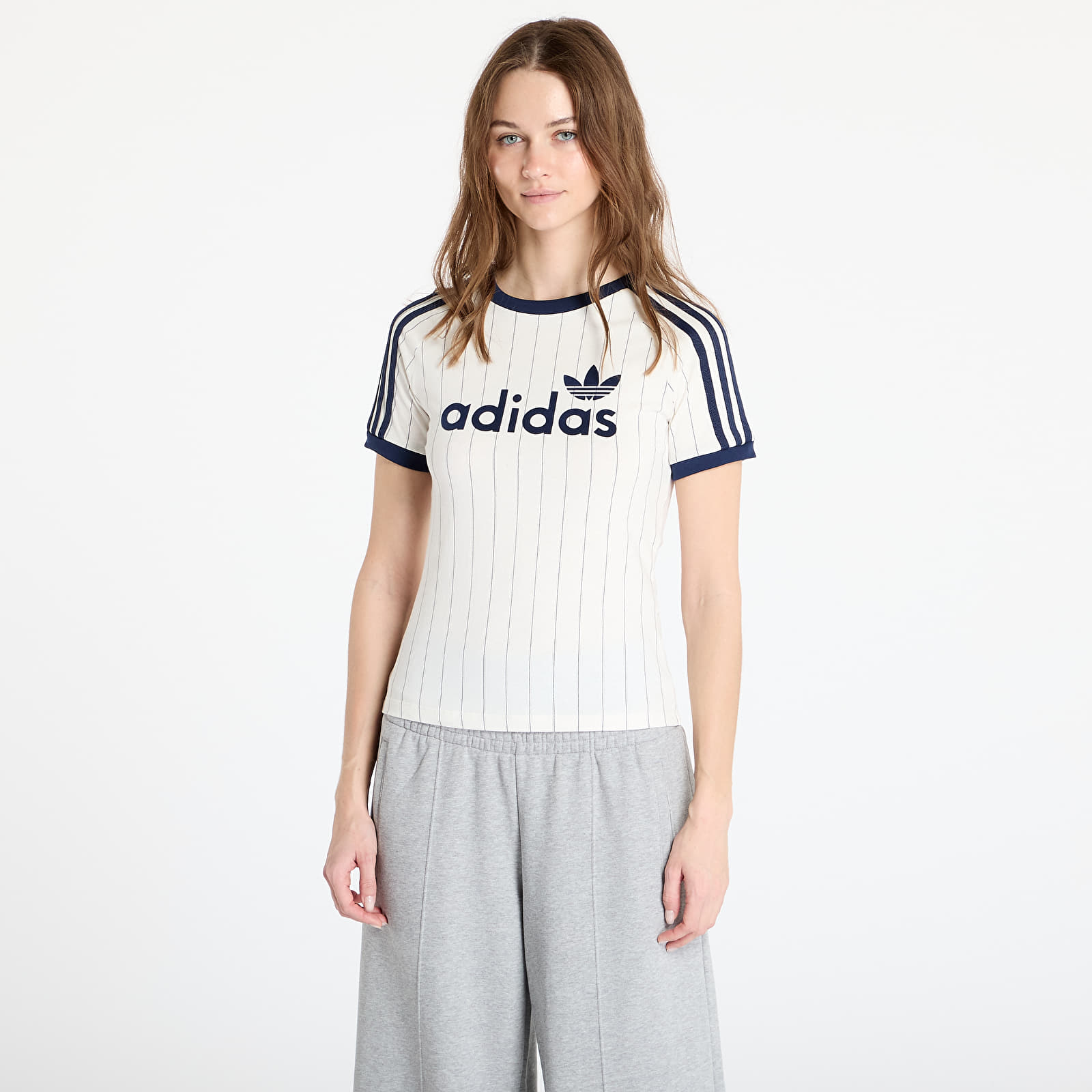 Moteriški marškinėliai adidas Linear Graphic Cali Tee Off White/ Night Indigo