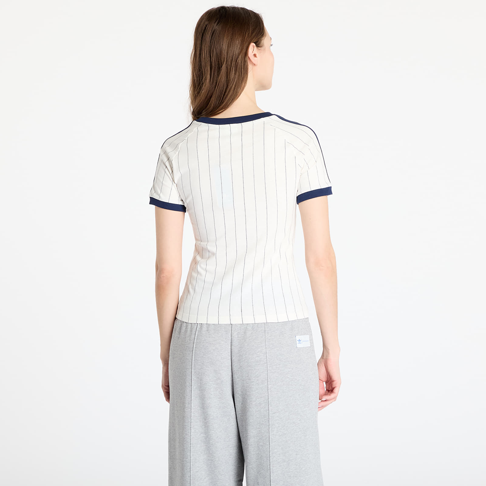 Moteriški marškinėliai adidas Linear Graphic Cali Tee Off White/ Night Indigo