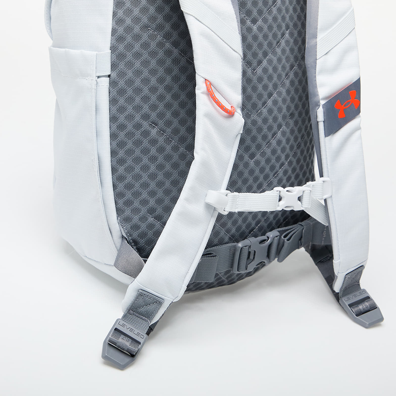 Meeste seljakotid Under Armour Summit Trail Backpack White