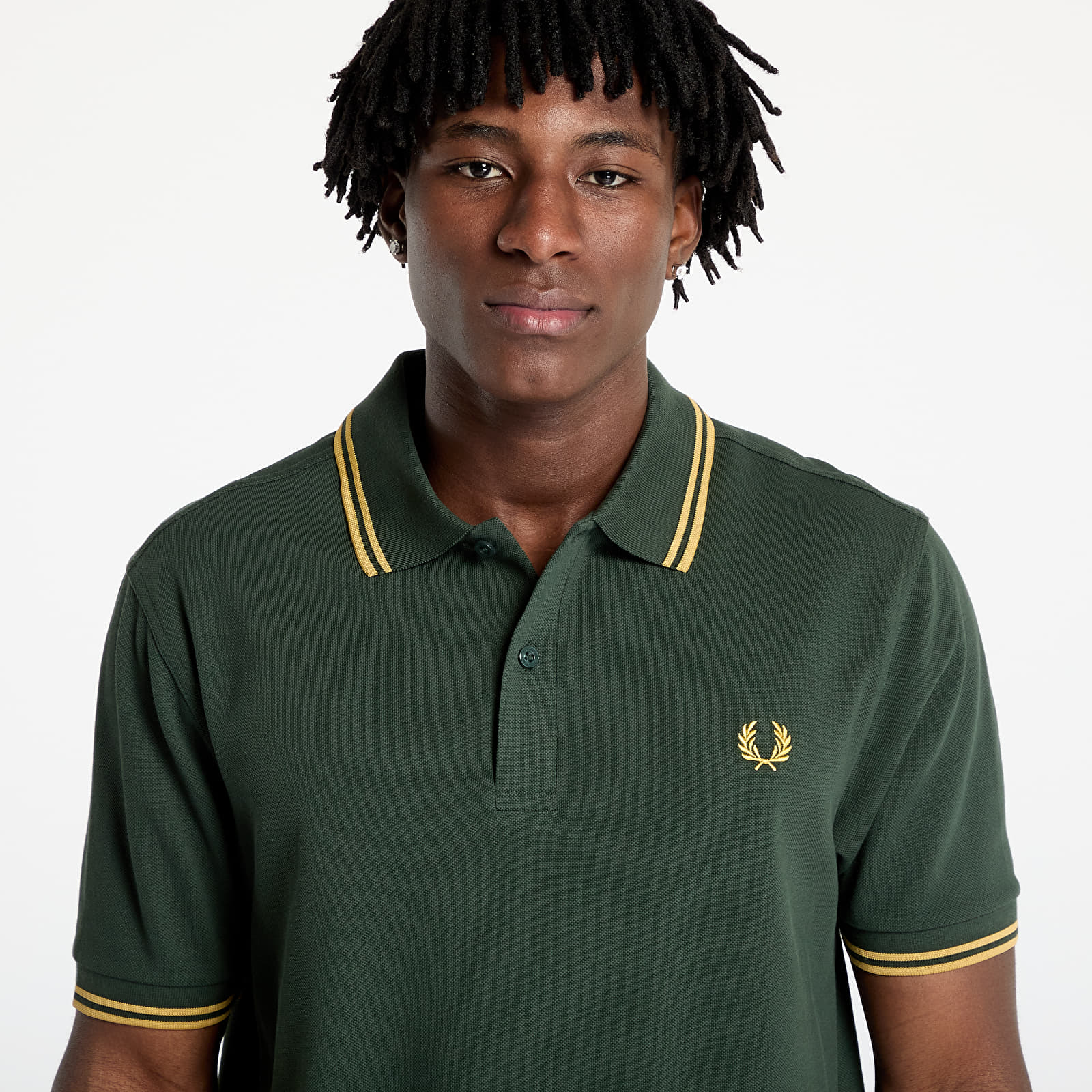 Herren-T-Shirts FRED PERRY Twin Tipped Shirt Crt Grn/ Hnycmb