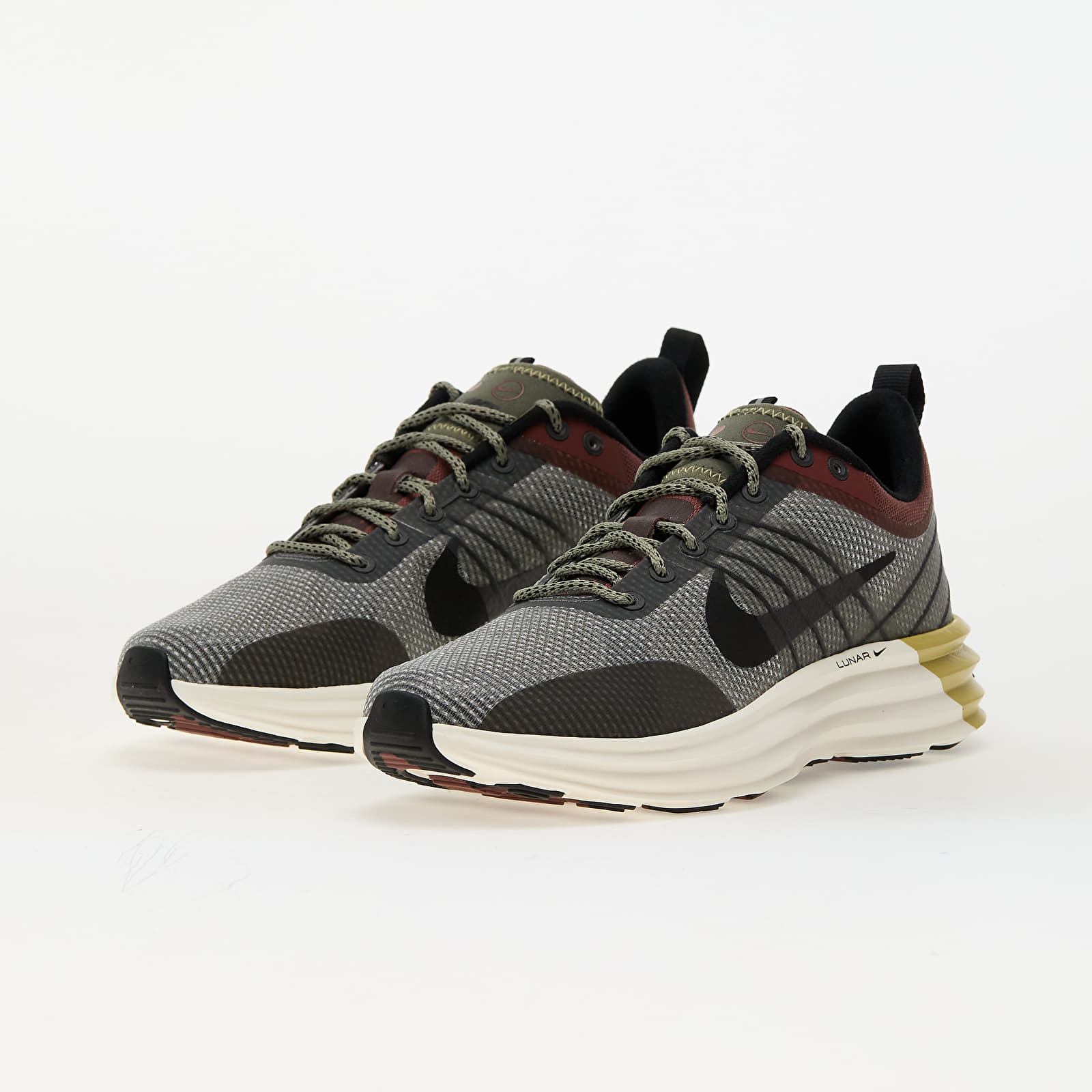 Meeste tossud ja kingad Nike Lunar Roam Se Light Army/ Black-Red Sepia-Medium Olive