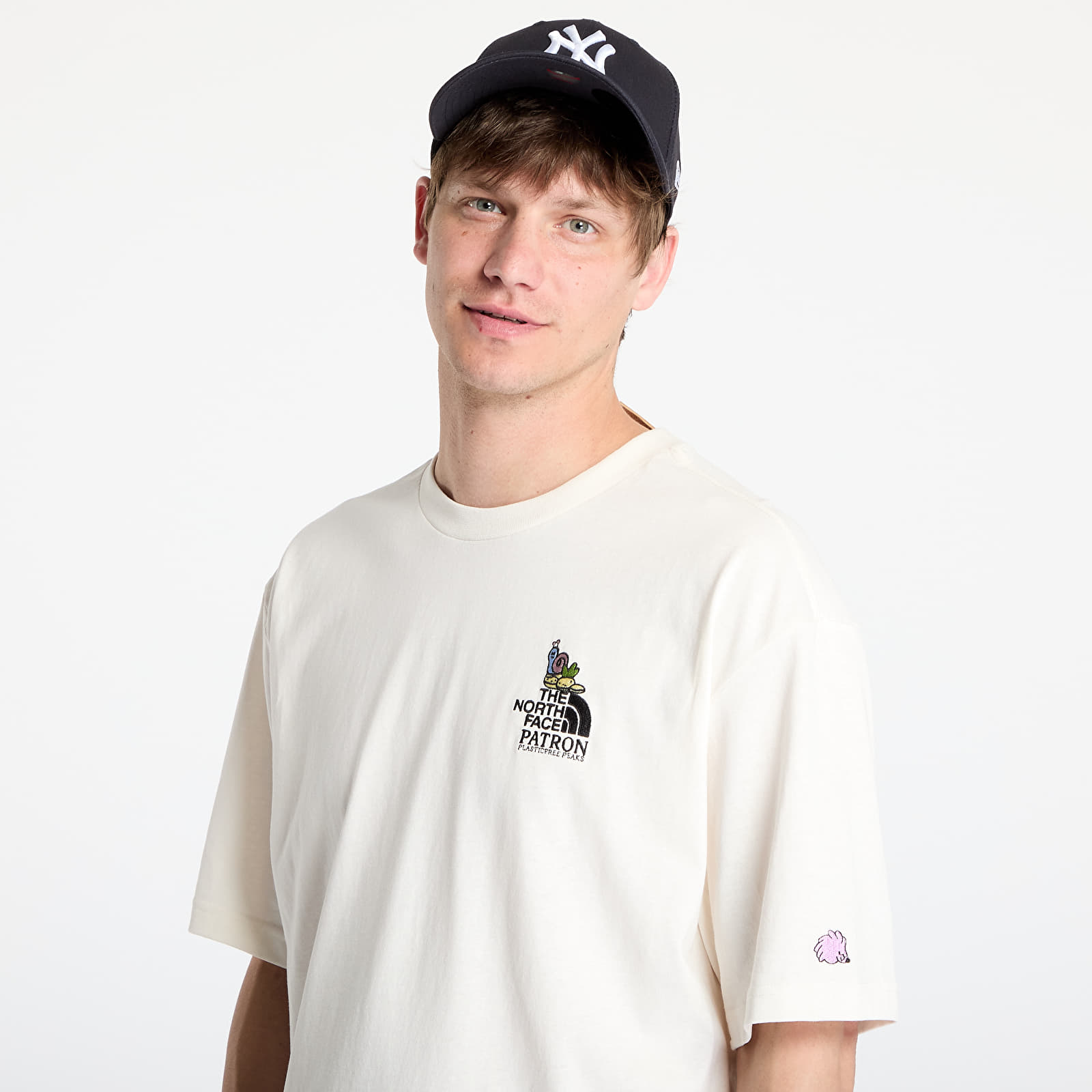 Meeste T-särgid The North Face UNISEX Ss Clean Trails Oversized Tee White Dune