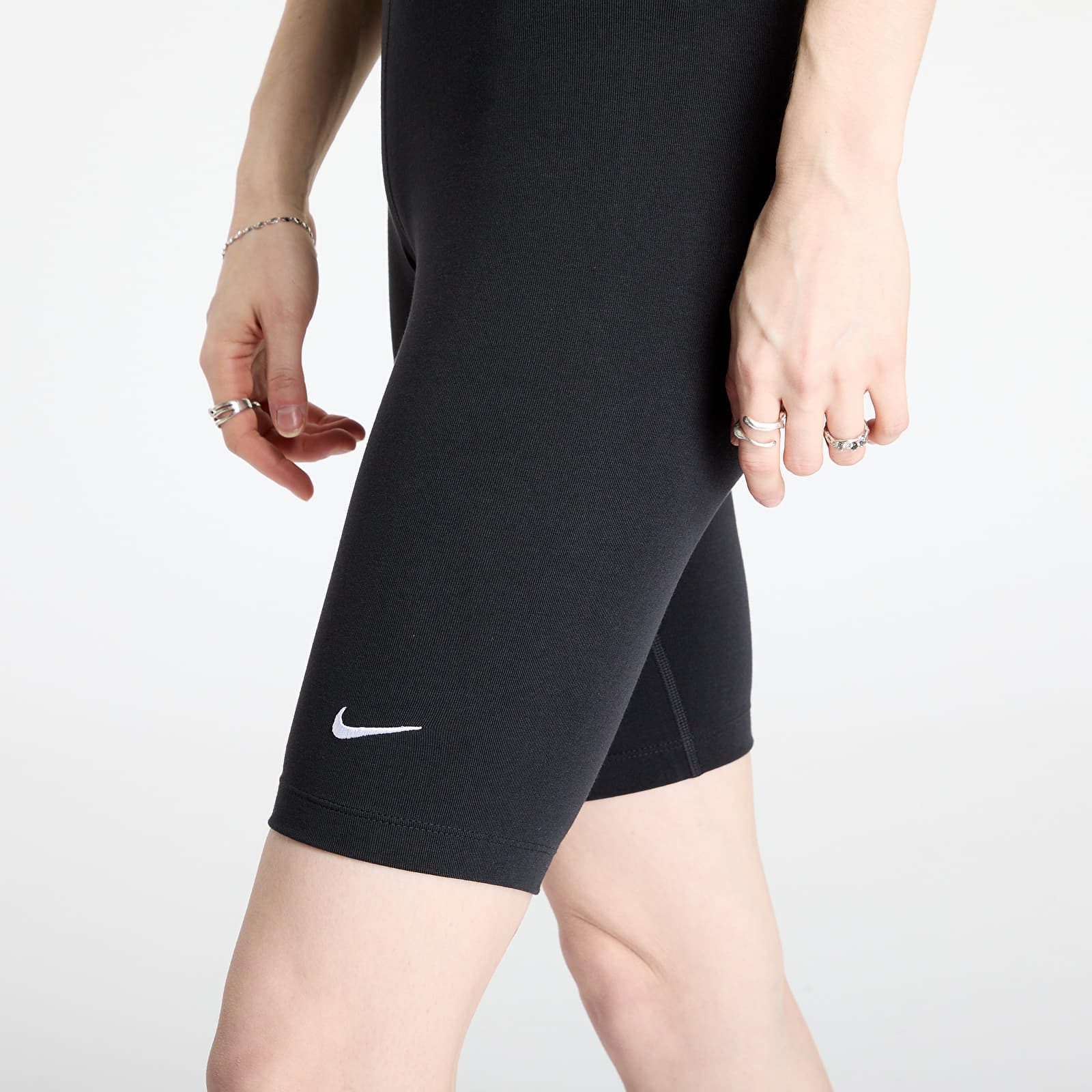 Shortsid Nike W NSW Essential MR Biker Short Black