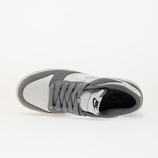 Men's sneakers and shoes Nike Dunk Low Retro Se Cool Grey