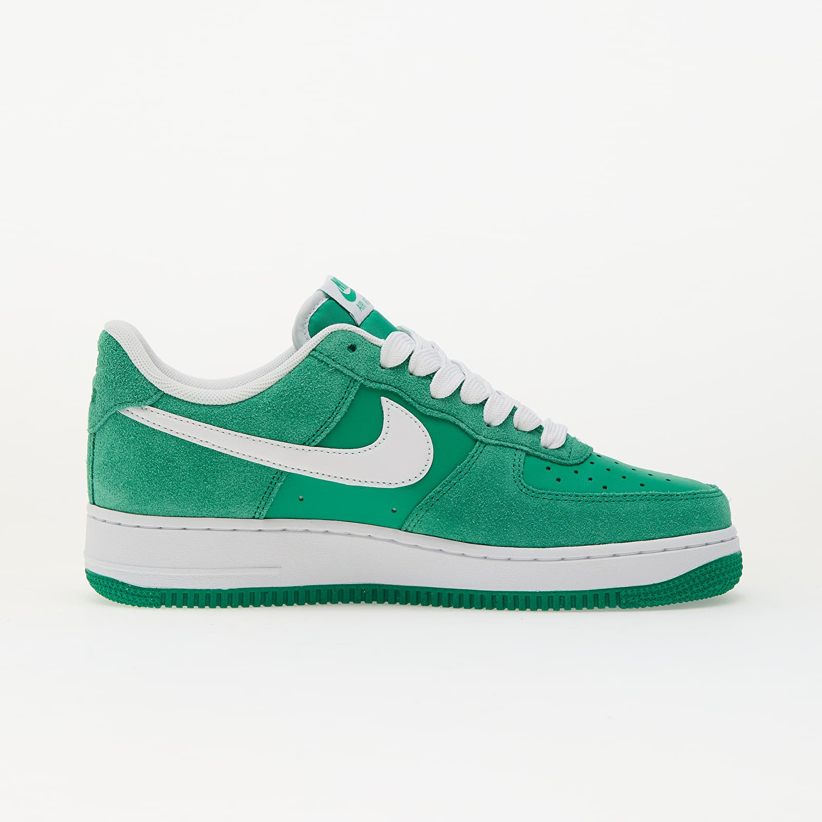 Zapatillas y zapatos de hombre Nike Air Force 1 '07 Lv8 Stadium Green/ White-Stadium Green