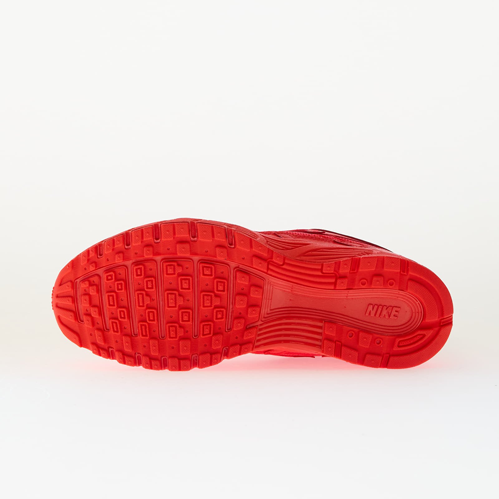 Naiste tossud ja kingad Nike W P-6000 Bright Crimson/ Bright Crimson-White